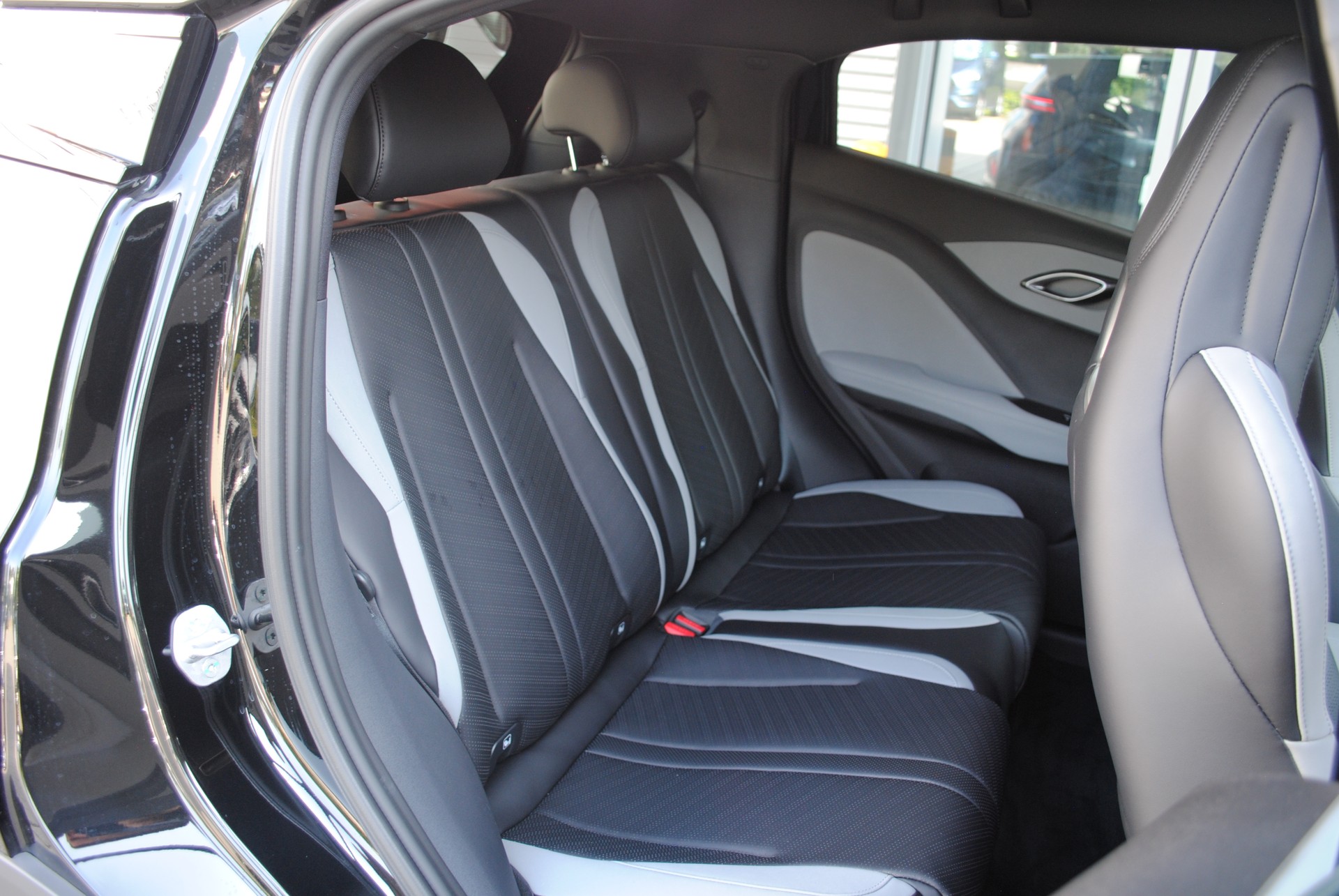 BYD Dolphin Surf 43 kWh Comfort-image-13