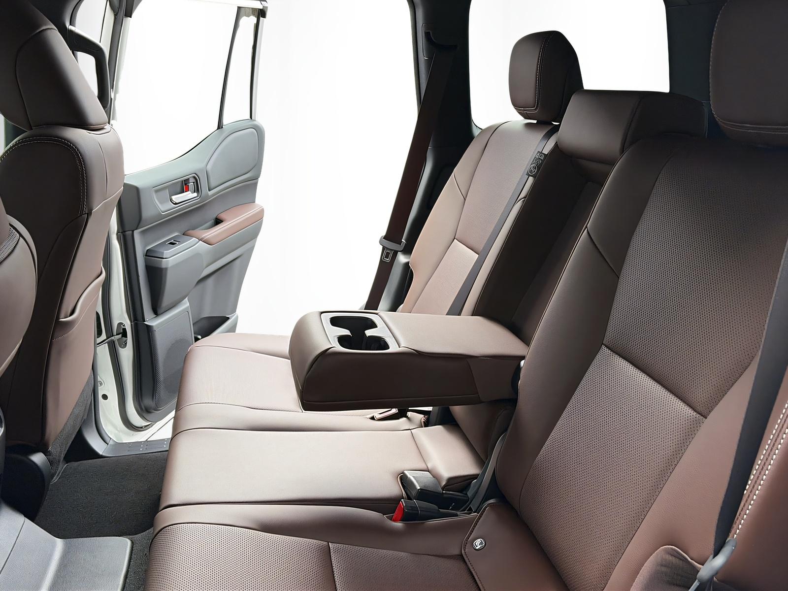 TOYOTA Land Cruiser 2.8 D 48V Style DEMOFAHRZEUG-image-8