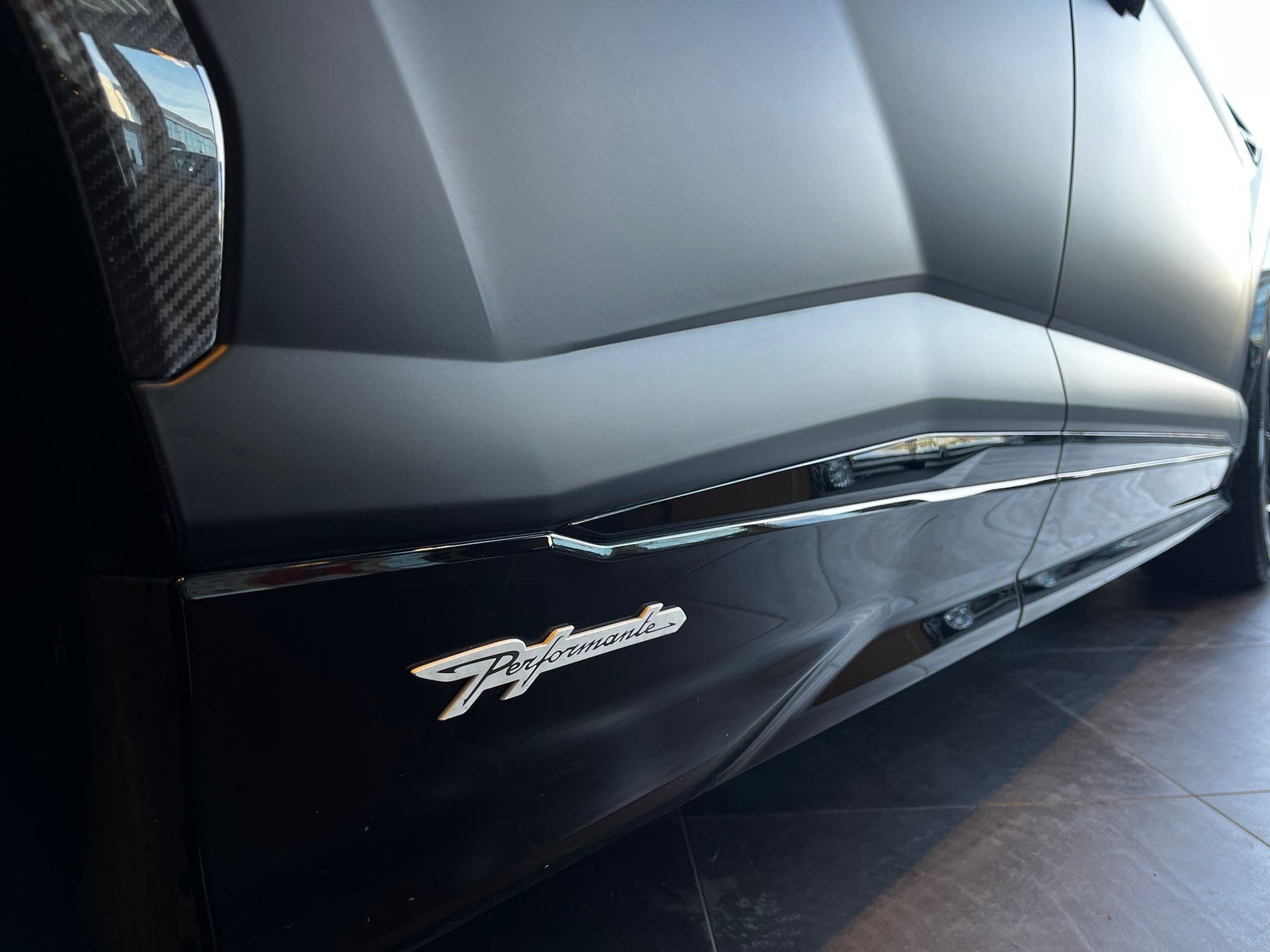 LAMBORGHINI Urus Performante-image-28