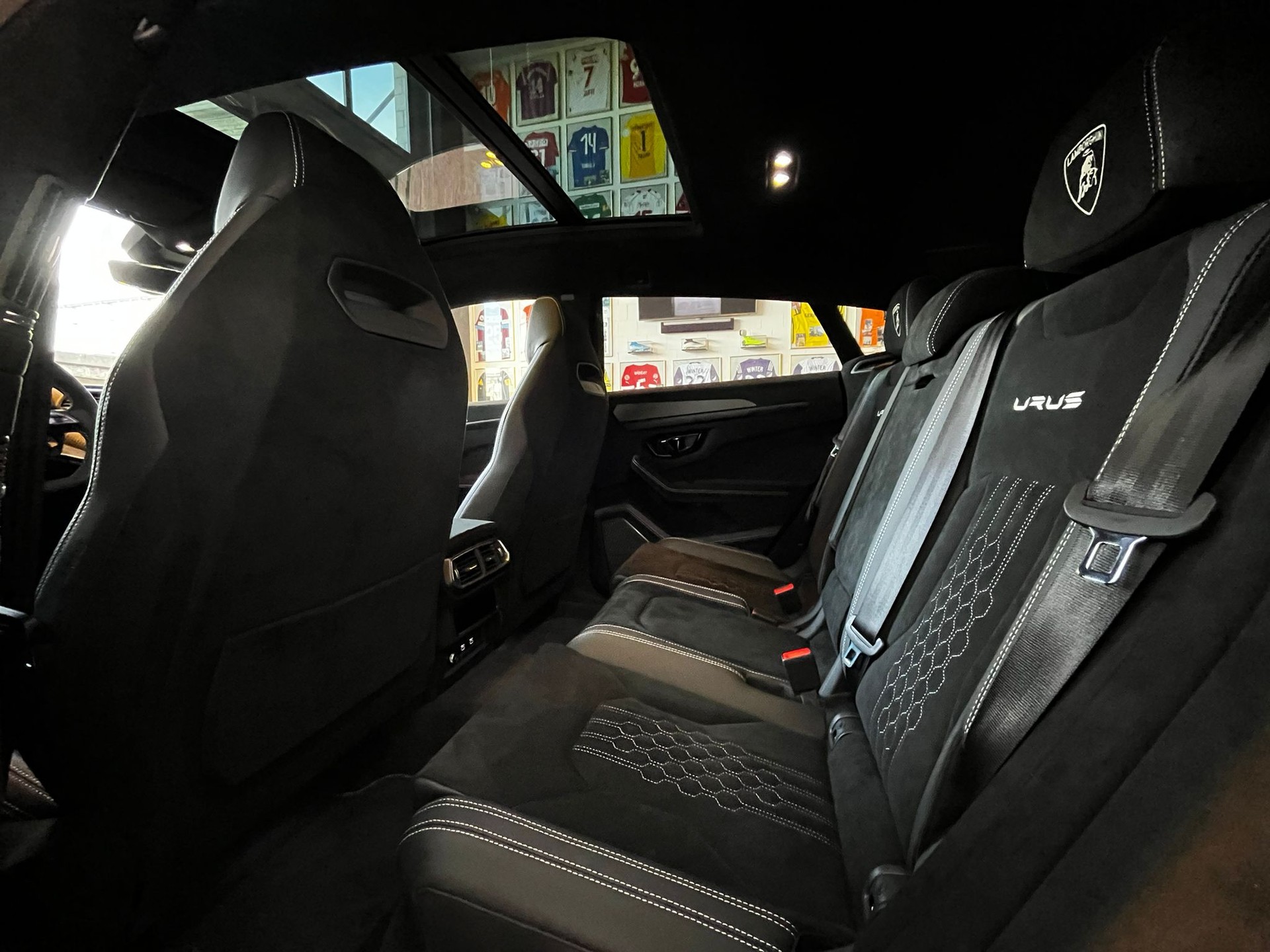 LAMBORGHINI Urus Performante-image-11