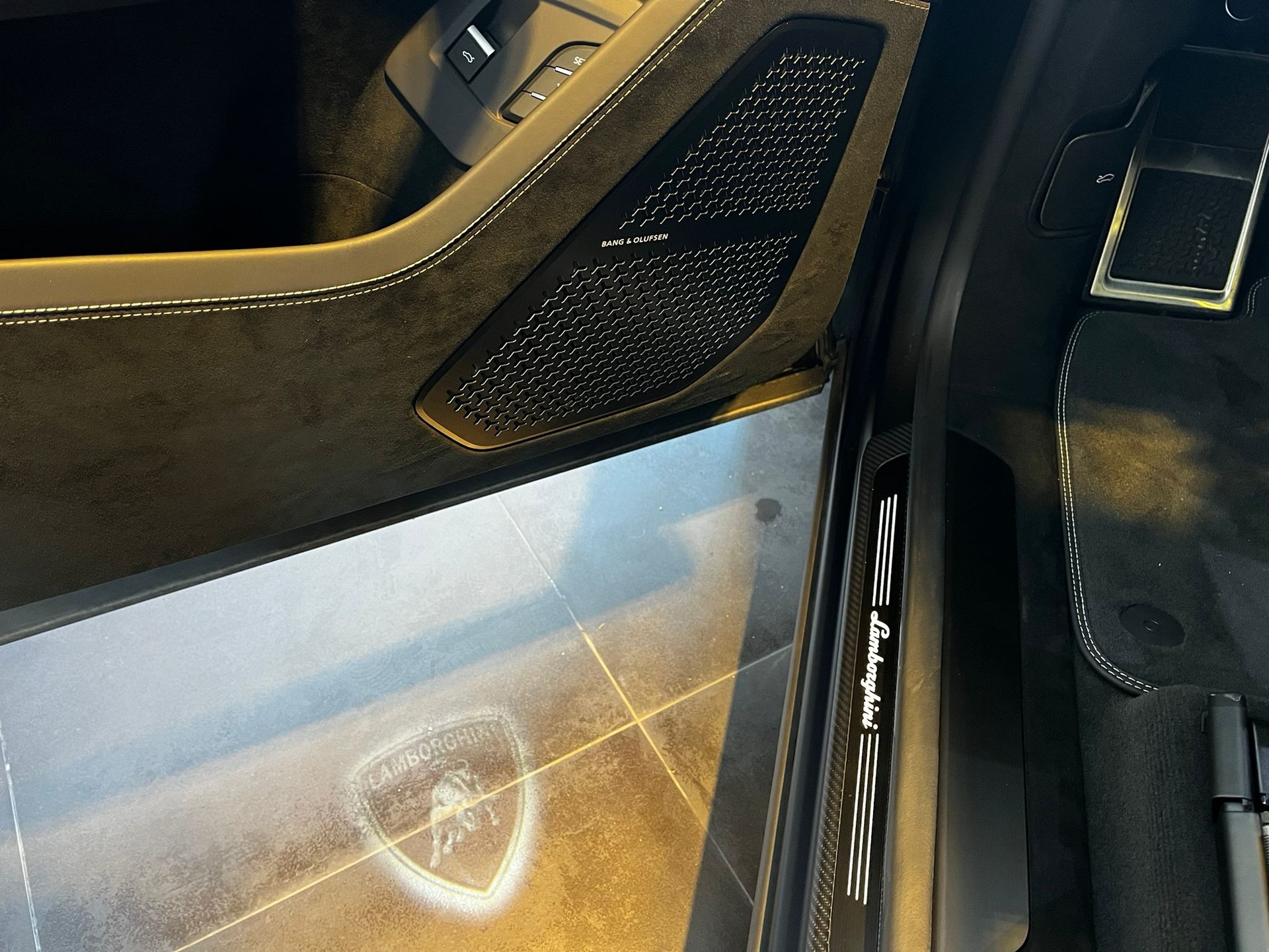 LAMBORGHINI Urus Performante-image-25