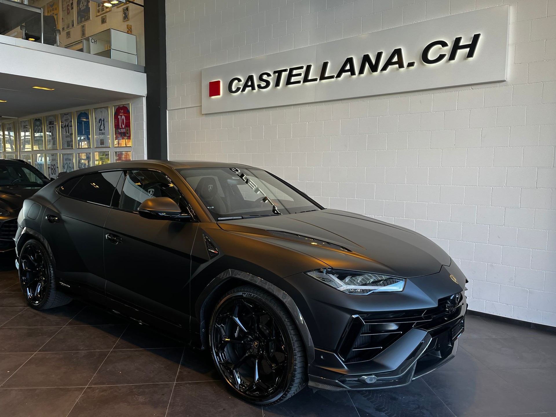 LAMBORGHINI Urus Performante-image-0