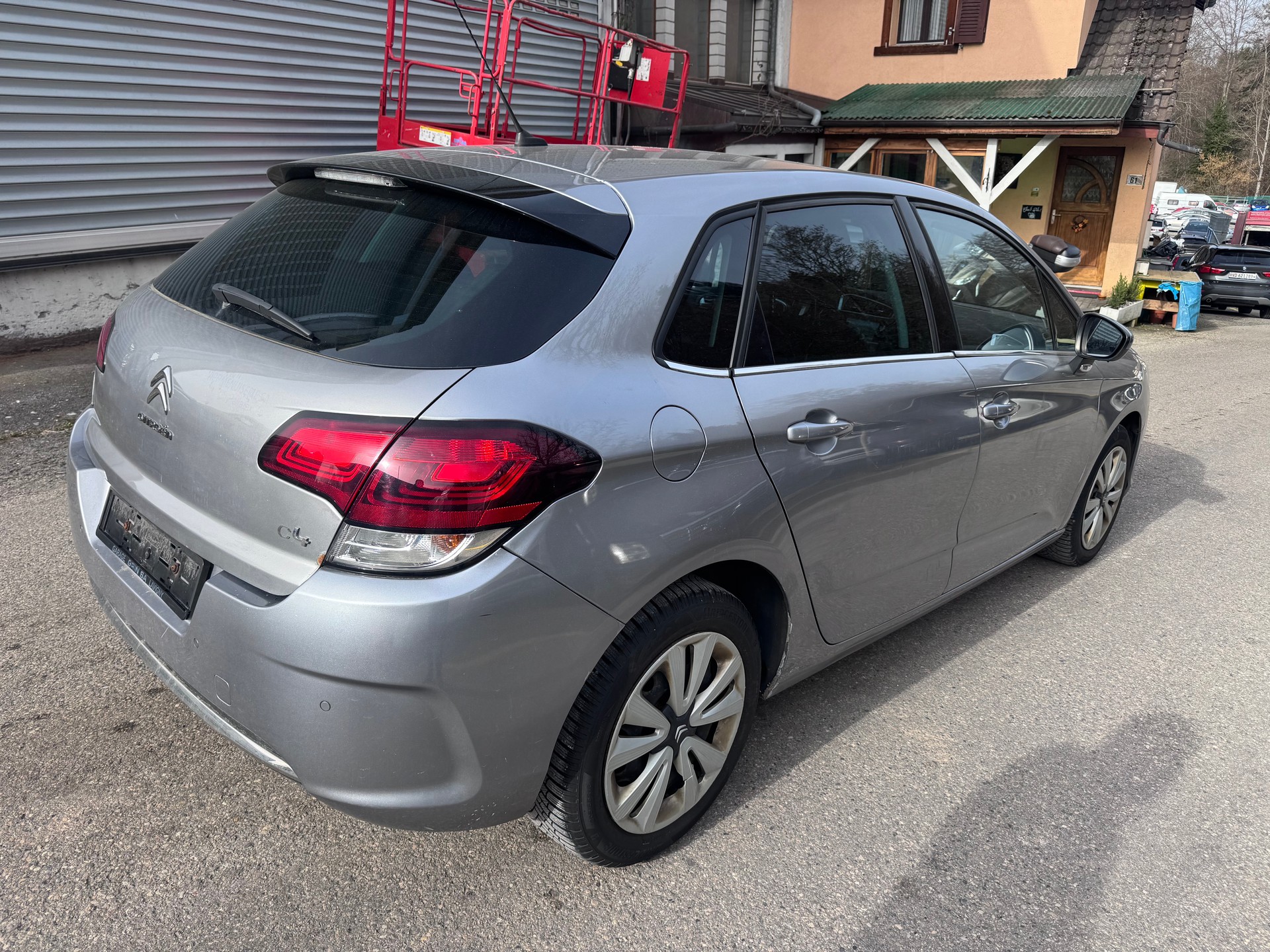 CITROEN C4 1.2 Pure Tech Shine Automatic-image-4