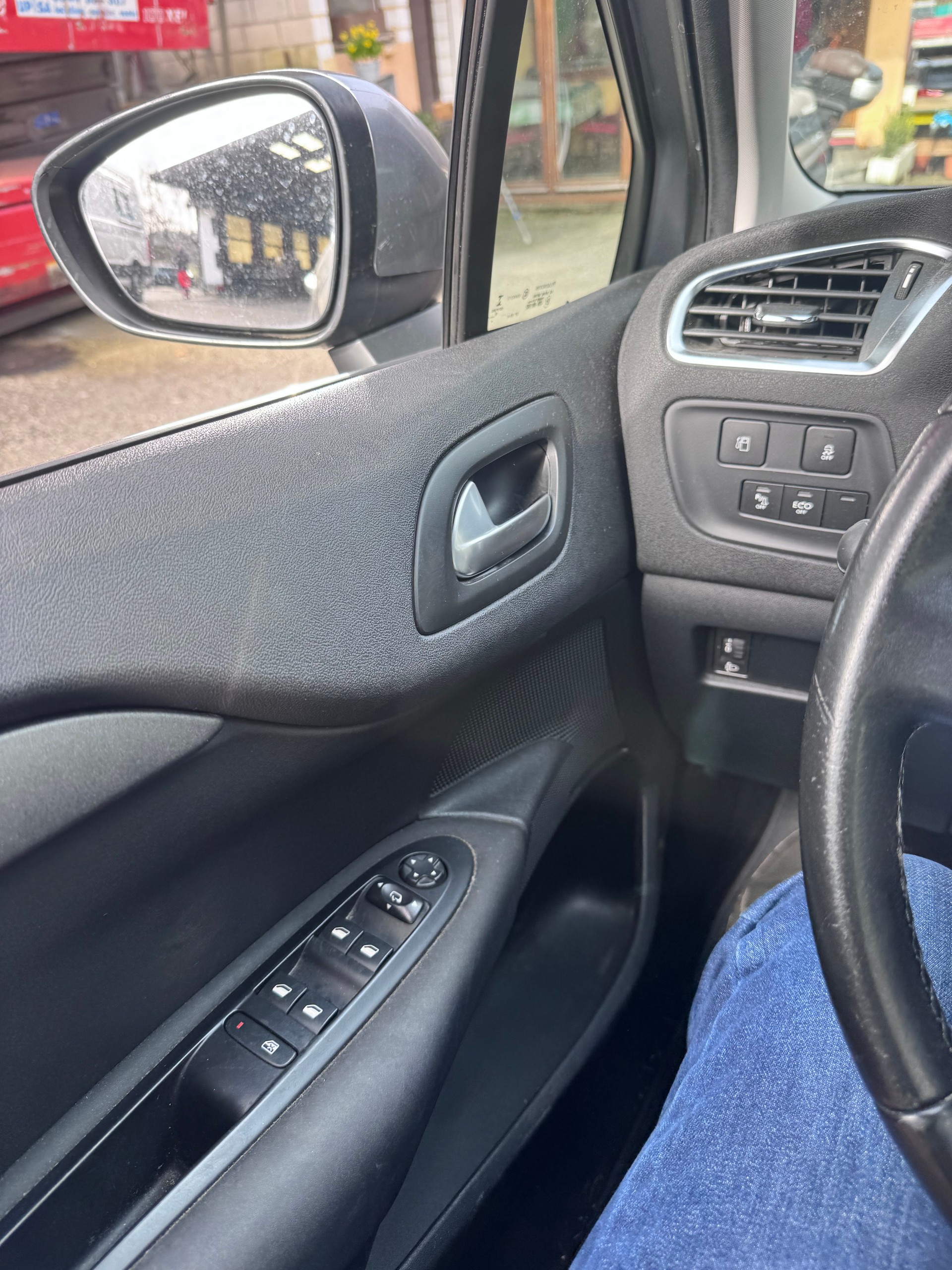 CITROEN C4 1.2 Pure Tech Shine Automatic-image-10
