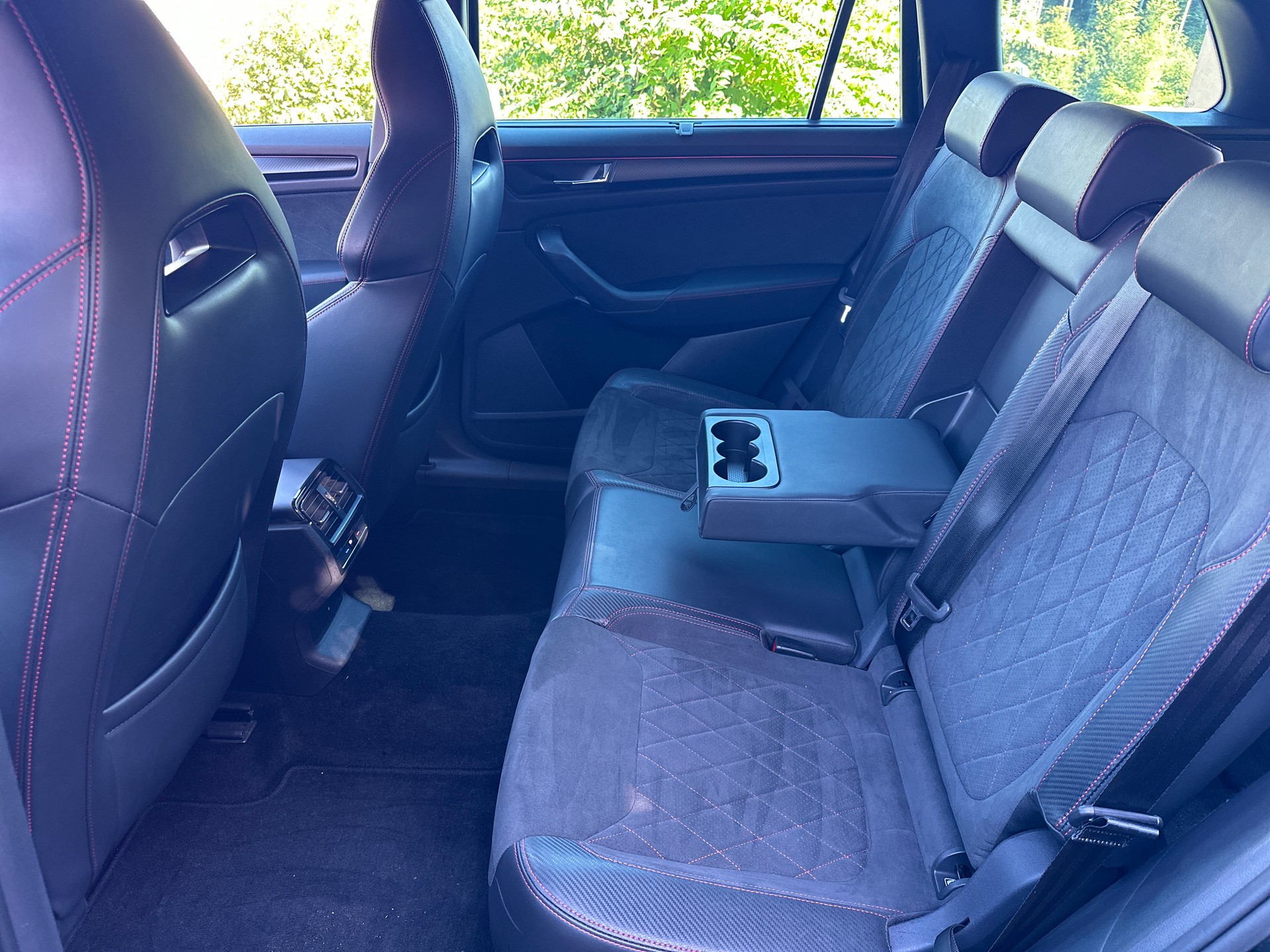 SKODA Kodiaq 2.0 TSI 4x4 RS-image-5