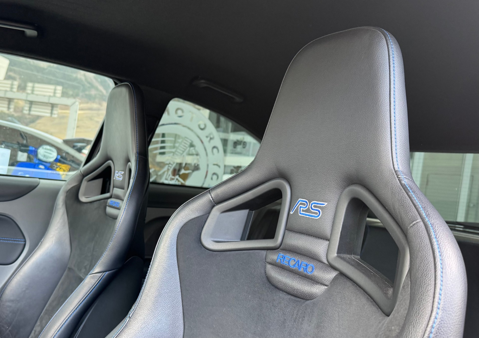 FORD Focus 2.5 Turbo RS500 Clone-image-9