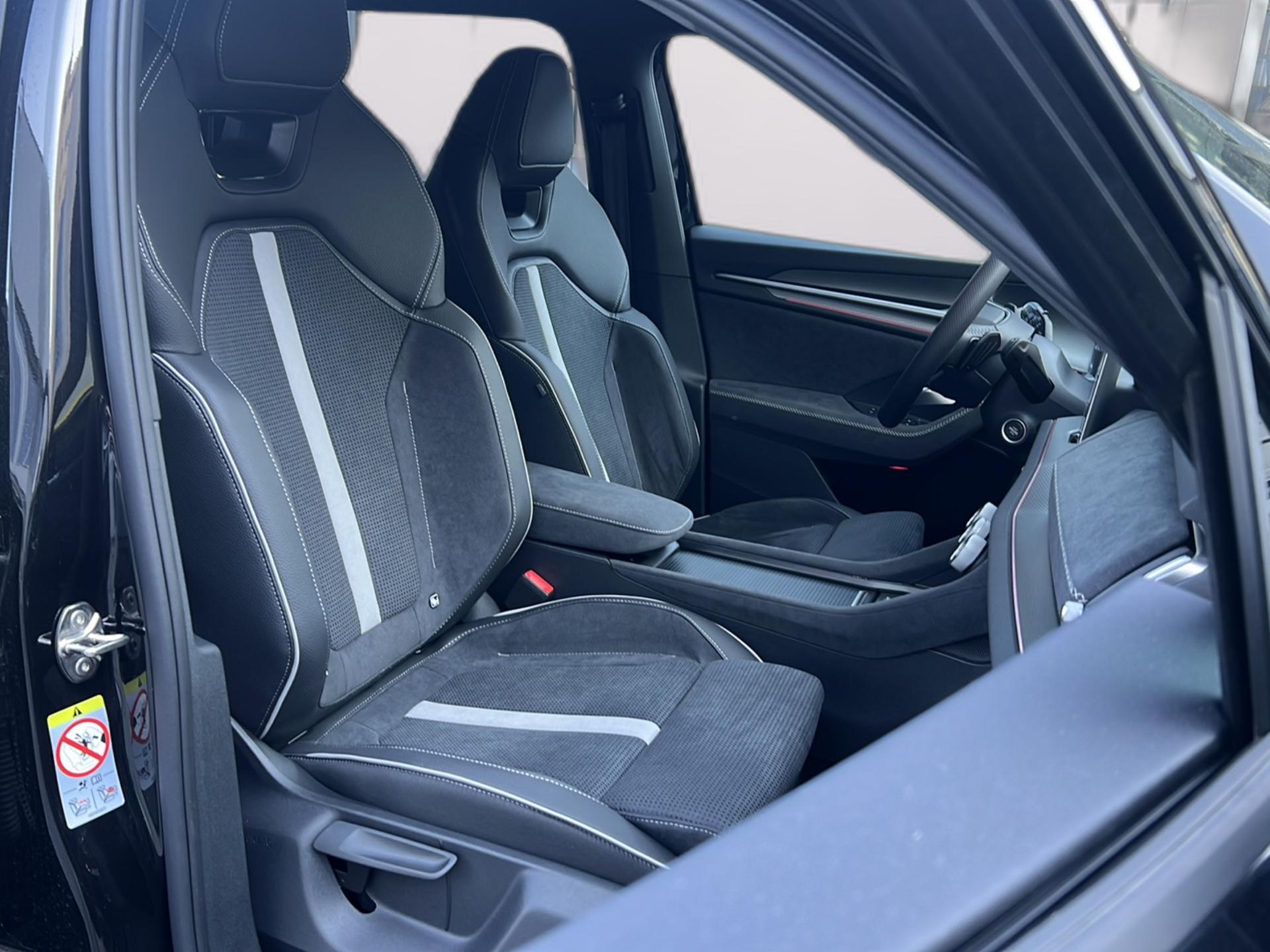 SKODA Kodiaq 2.0 TDI Sportline-image-17