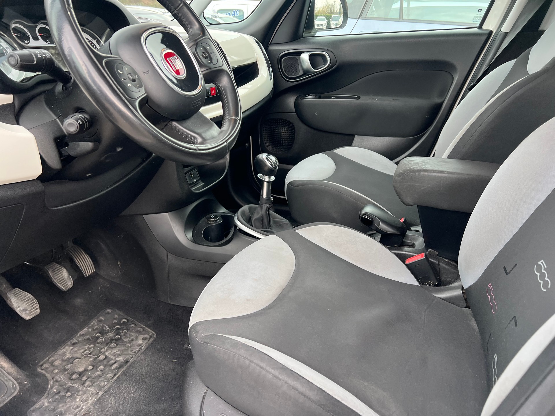 FIAT 500L-image-5