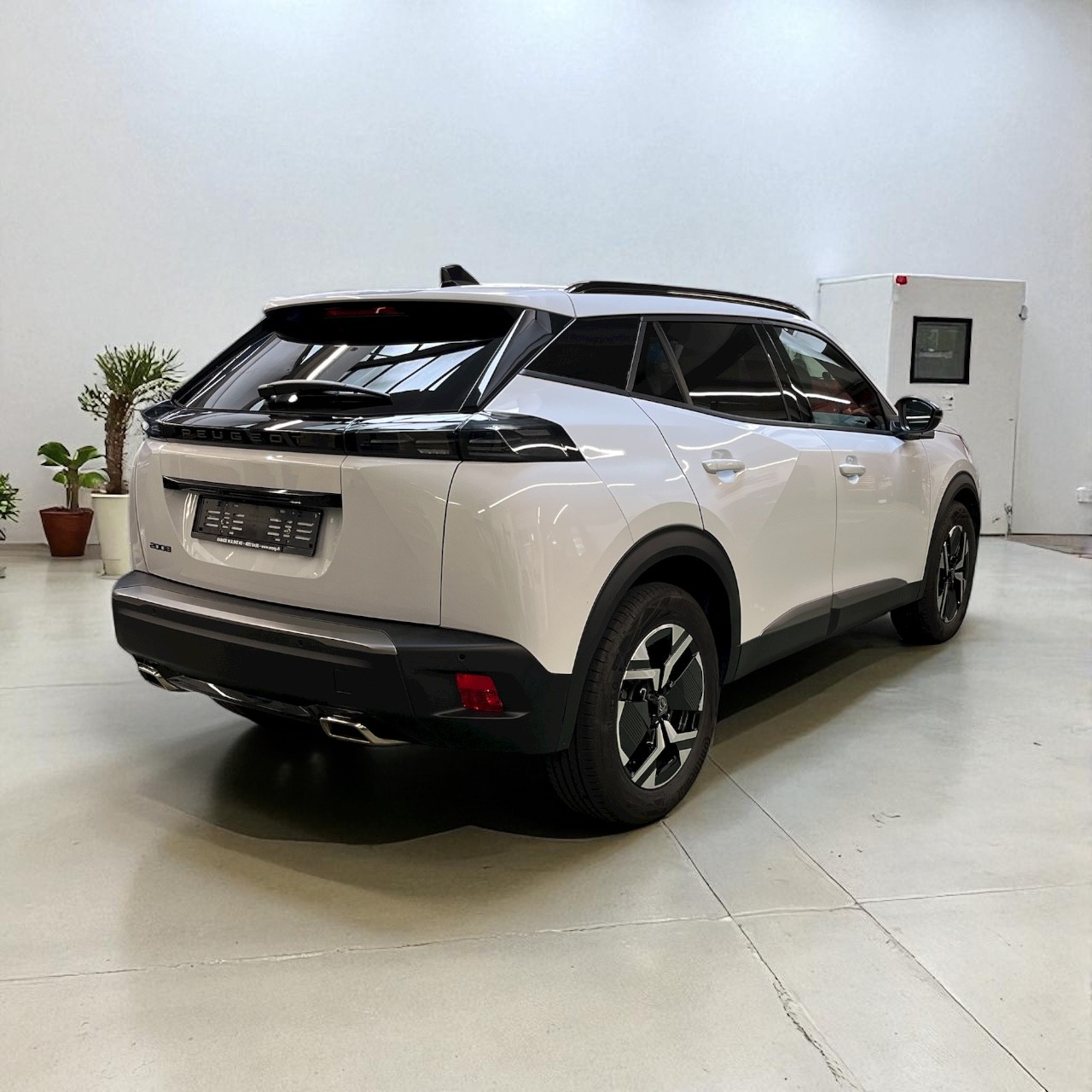 PEUGEOT PEUGEOT 2008 1.2 Hybrid 145 GT-image-6