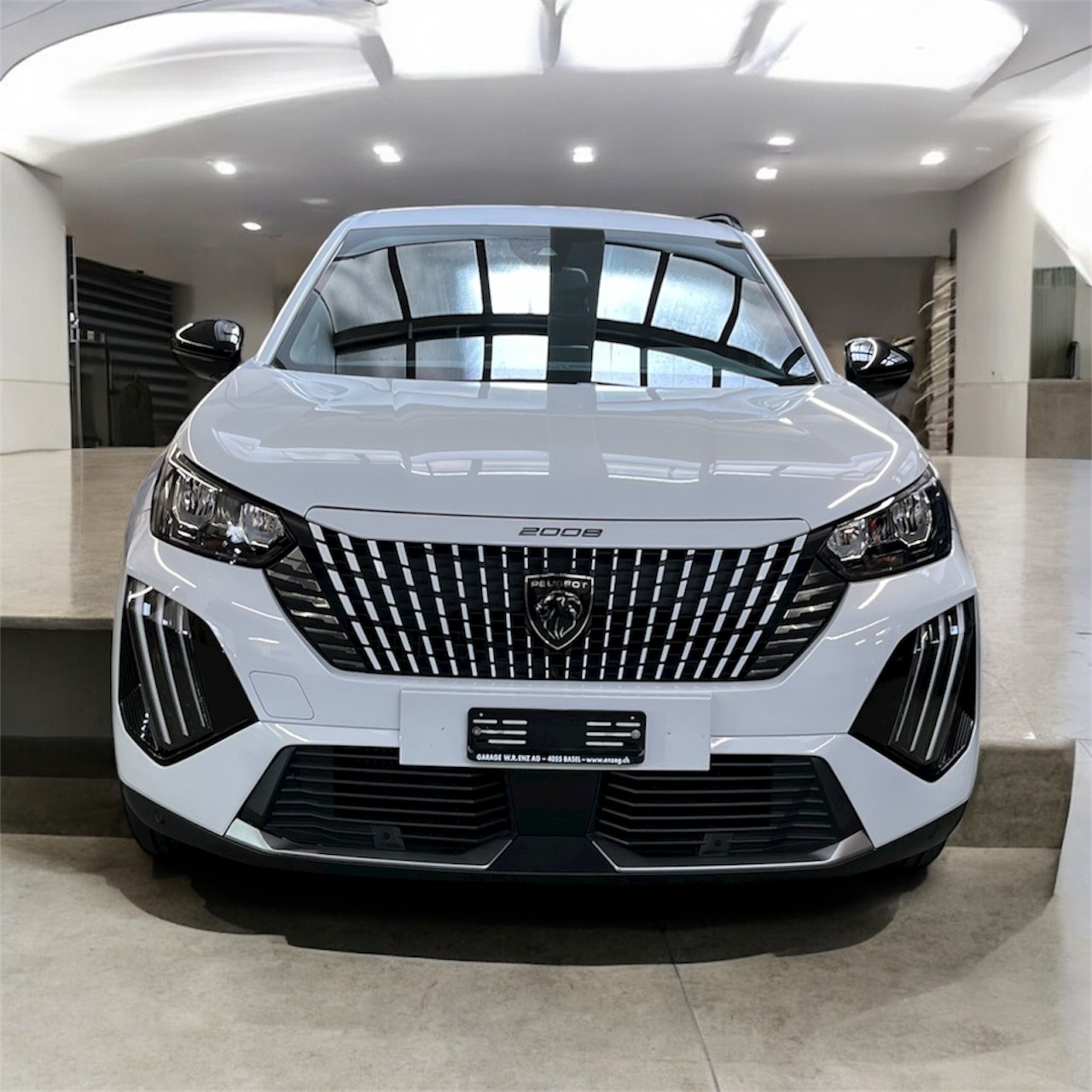 PEUGEOT PEUGEOT 2008 1.2 Hybrid 145 GT-image-1