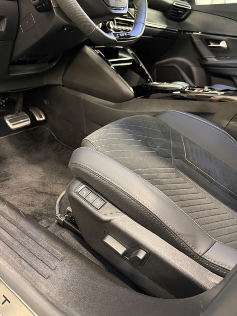 PEUGEOT PEUGEOT 2008 1.2 Hybrid 145 GT-image-7
