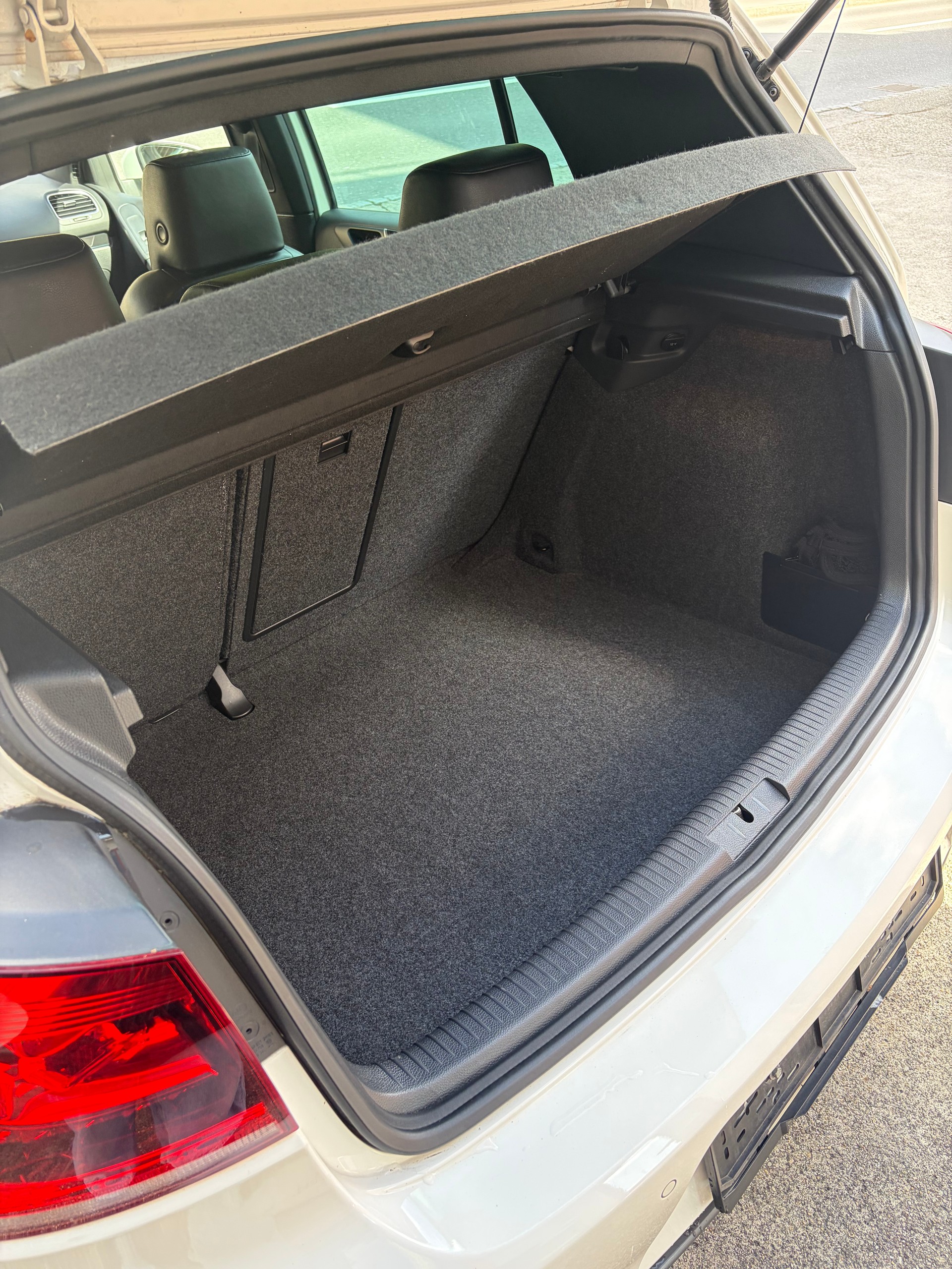 VW Golf 2.0 TSI GTI-image-9