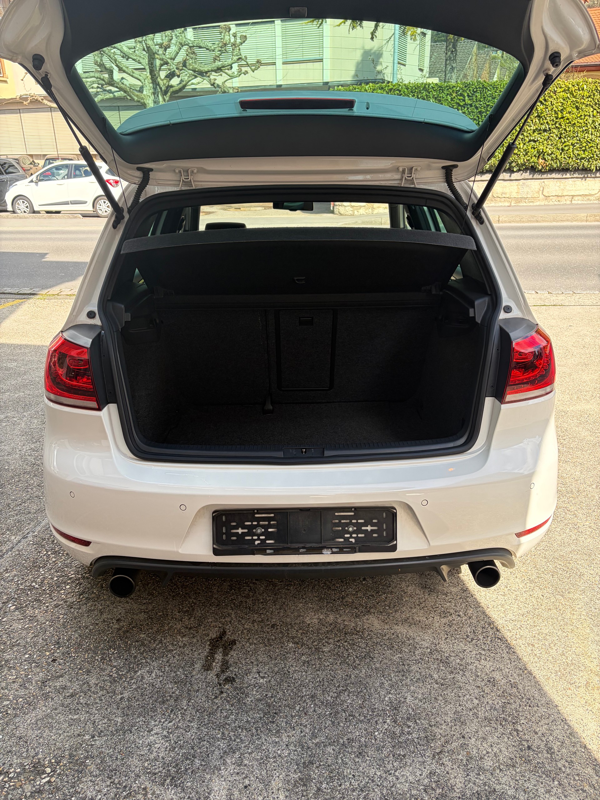 VW Golf 2.0 TSI GTI-image-8