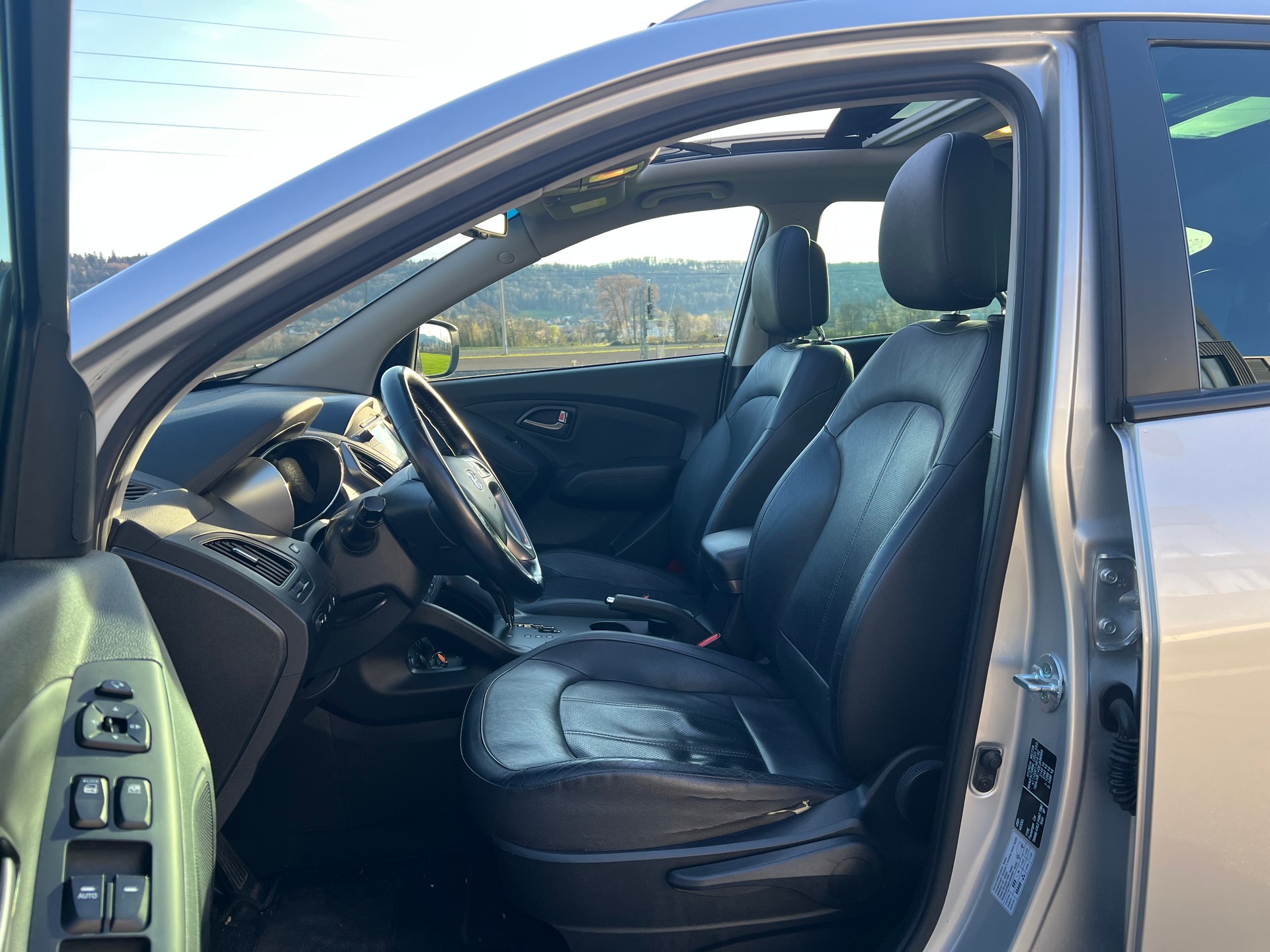 HYUNDAI iX 35 2.0 CRDi GO! Plus 4WD Automatic-image-19