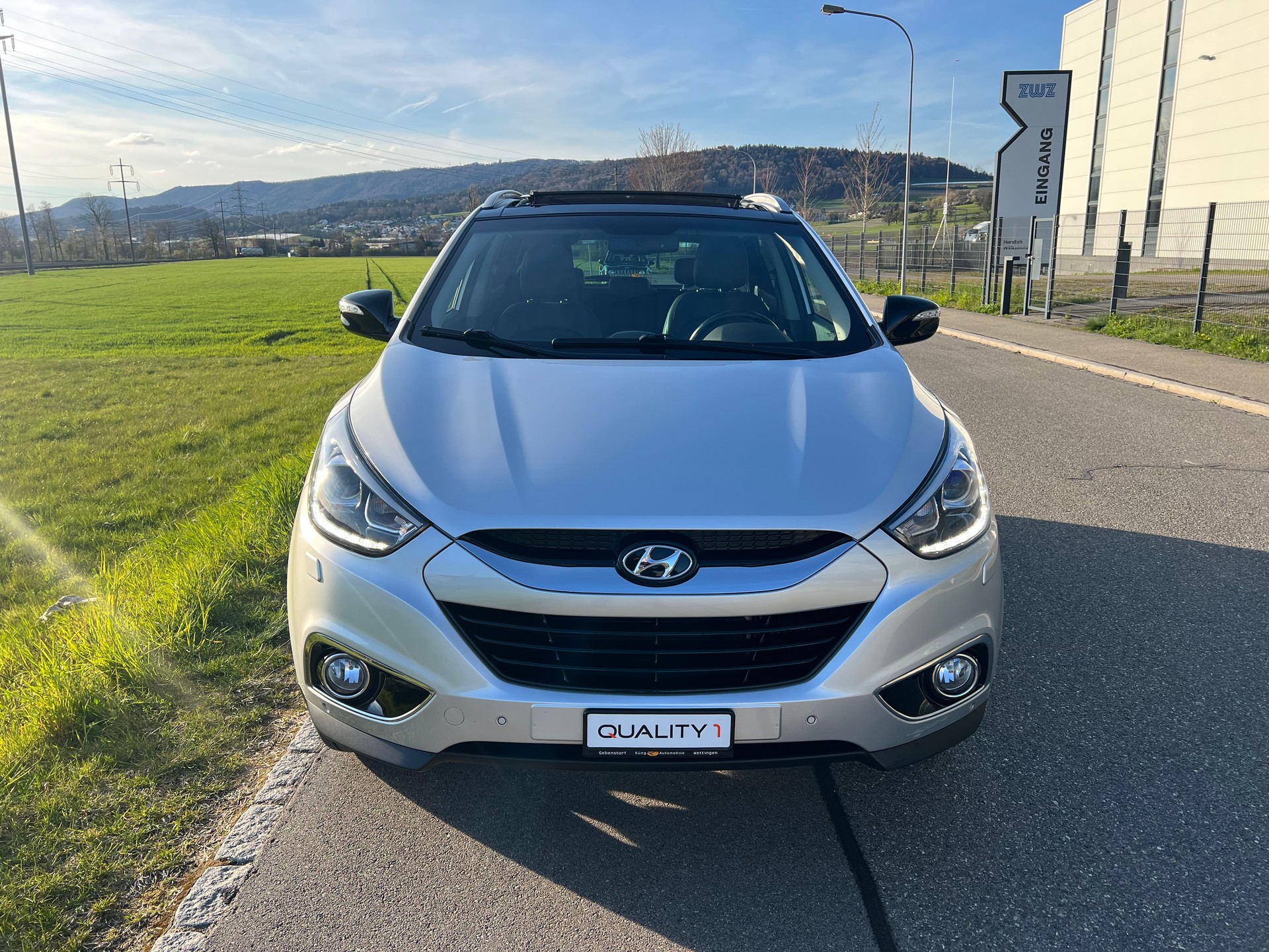 HYUNDAI iX 35 2.0 CRDi GO! Plus 4WD Automatic-image-2