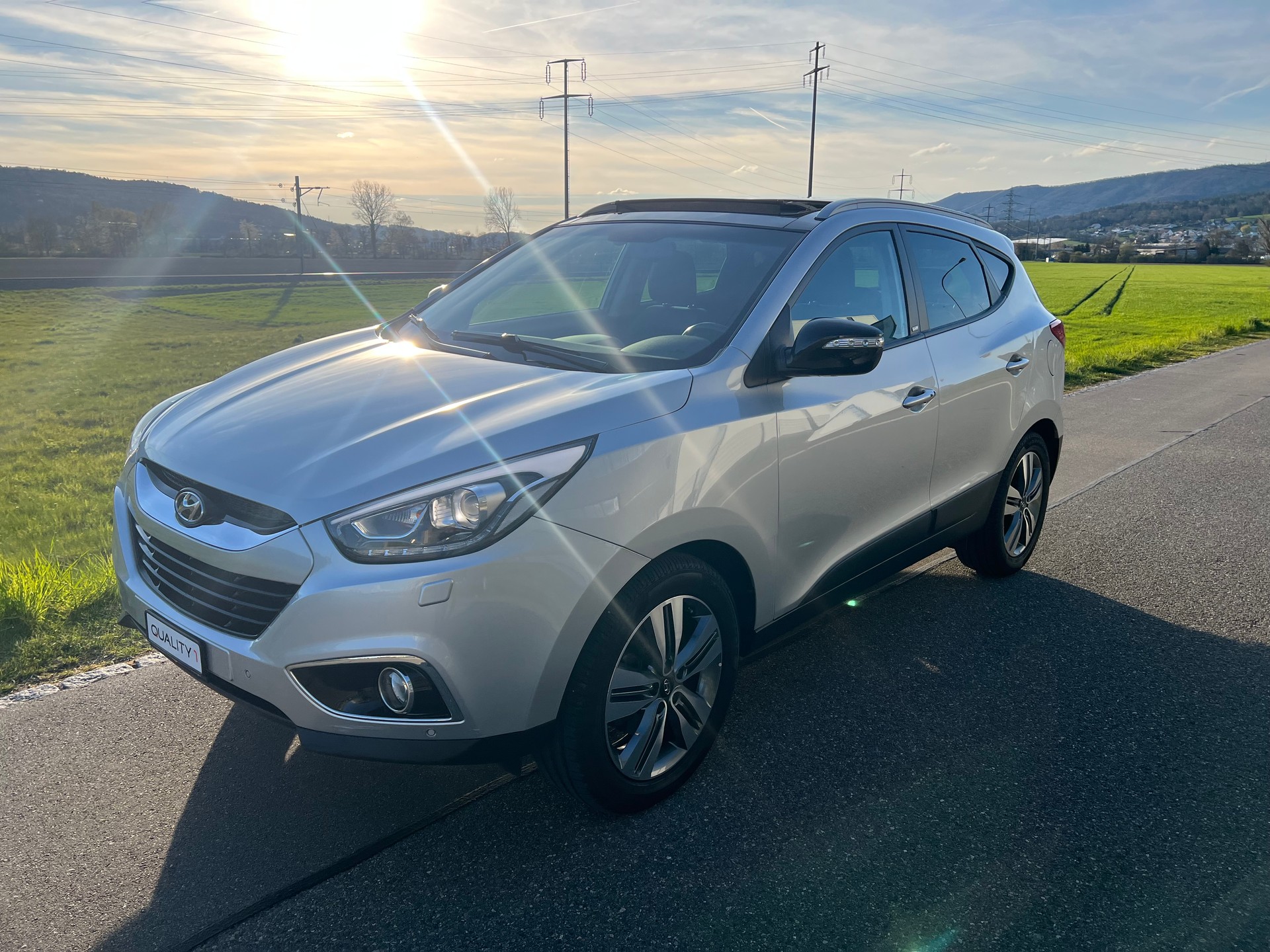 HYUNDAI iX 35 2.0 CRDi GO! Plus 4WD Automatic-image-3