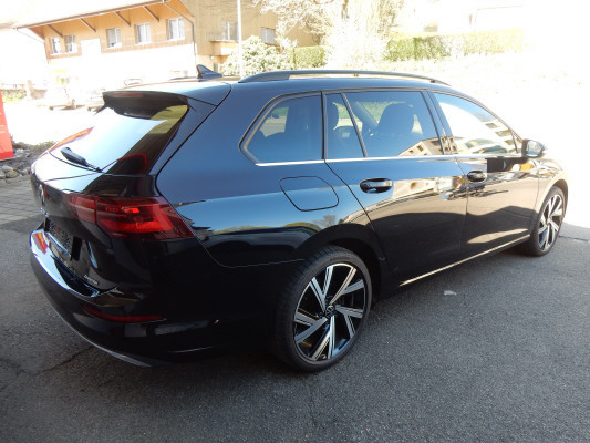 VW Golf Variant 2.0TSI Style 4Motion-image-3
