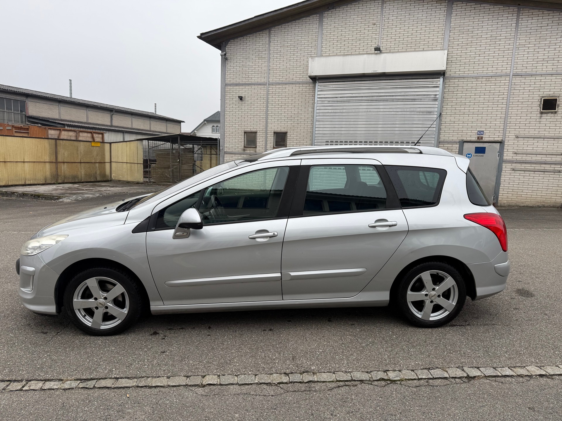 PEUGEOT 308 SW 1.6 HDI Trendy-image-0