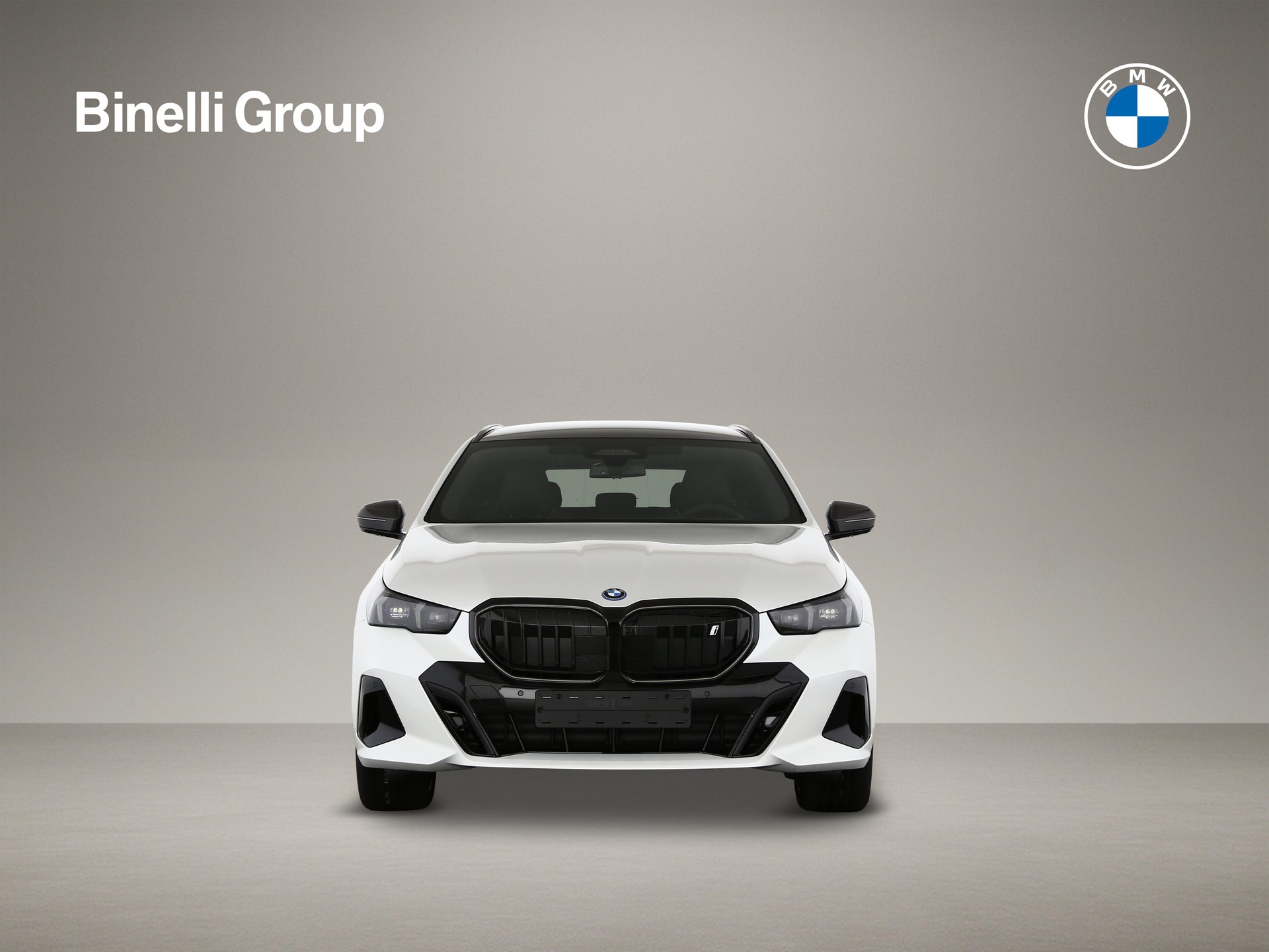 BMW i5 xDrive40 Touring-showroom-element-2