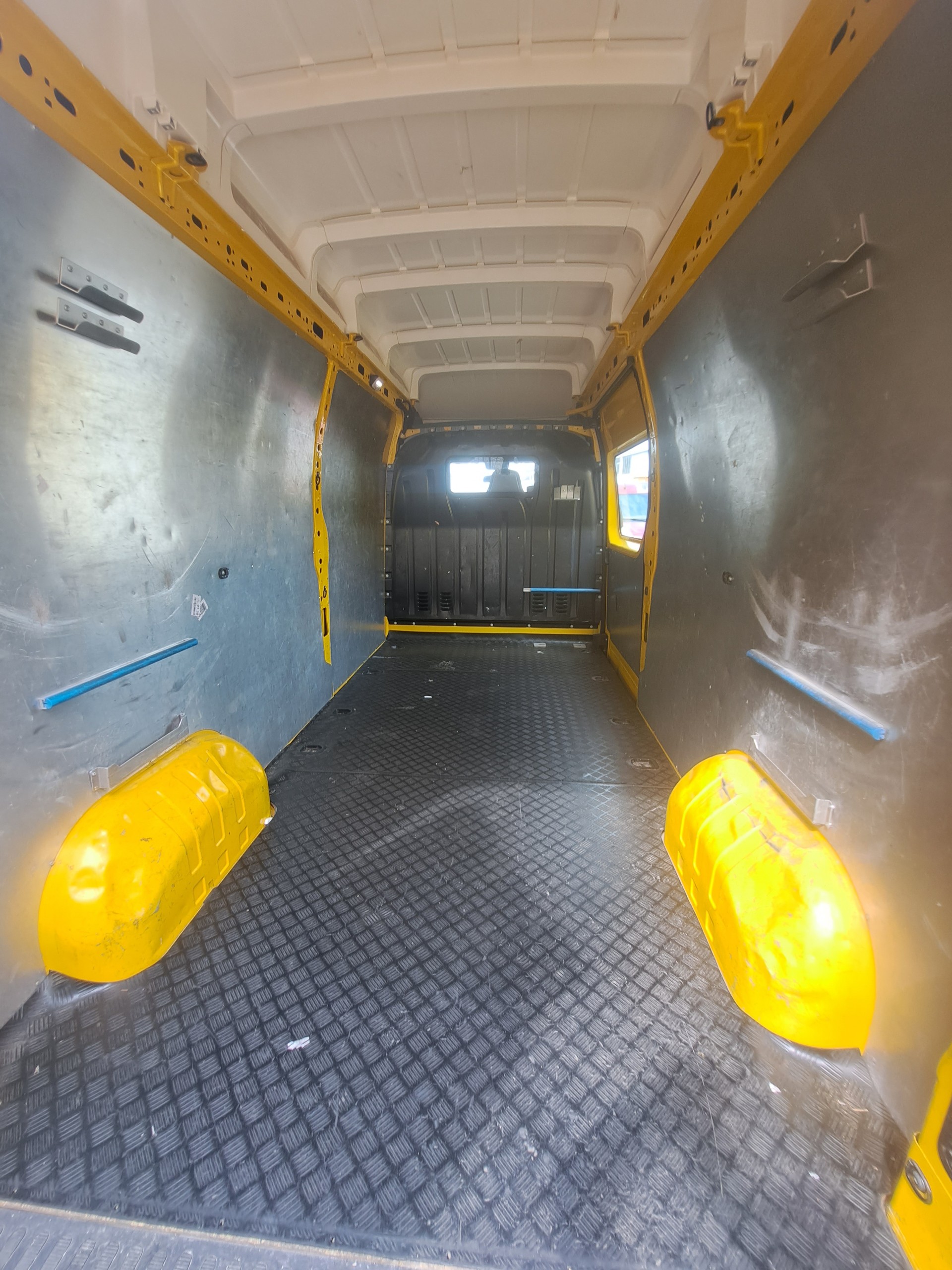 RENAULT Master T35 2.3dCi 135 L3H3-image-7