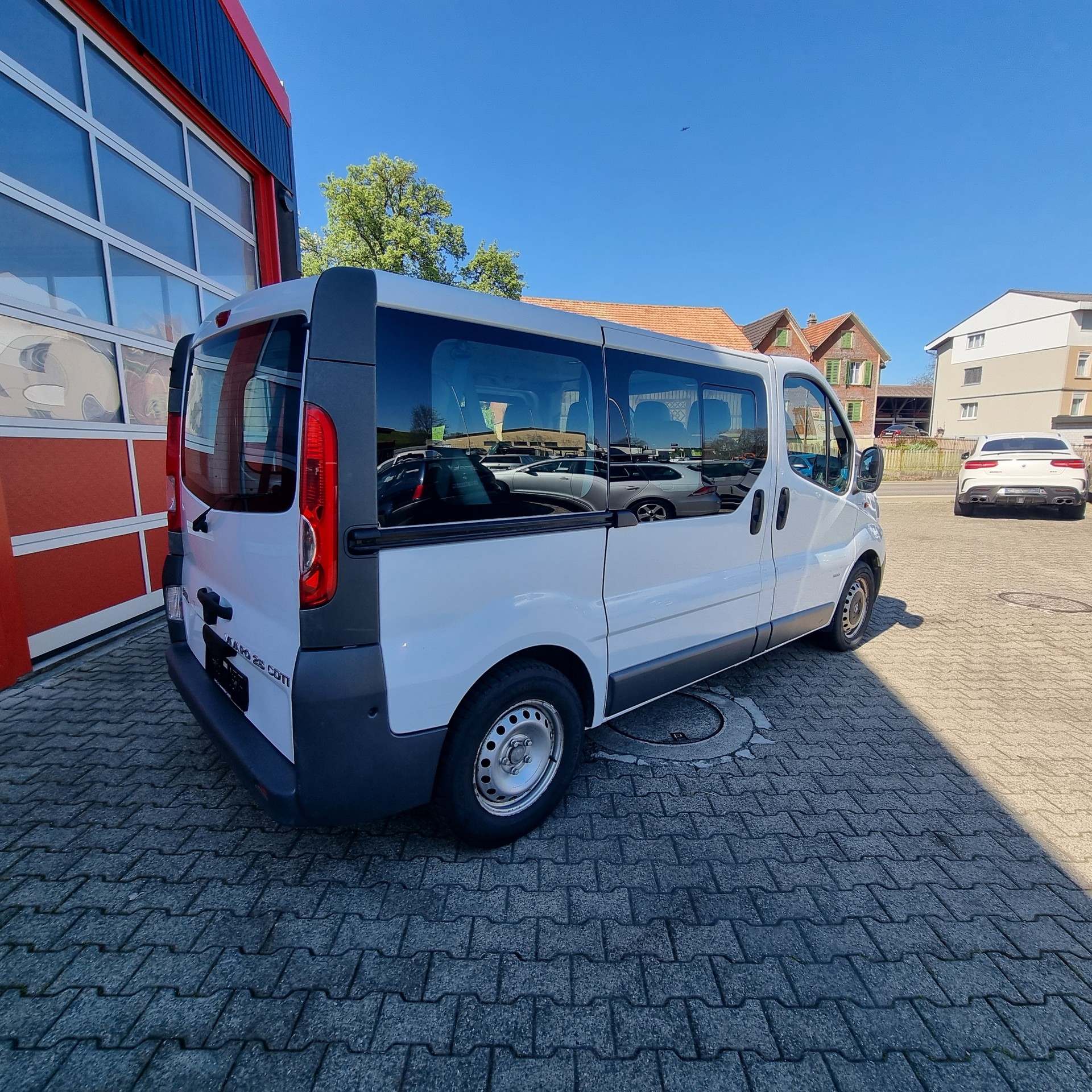 OPEL Vivaro 2.5 CDTI 2.9t L1H1-image-6