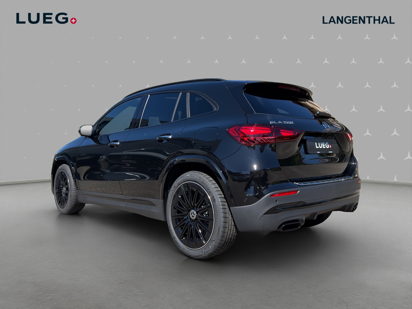 MERCEDES-BENZ GLA 200 Night Star 7G-DCT-image-2