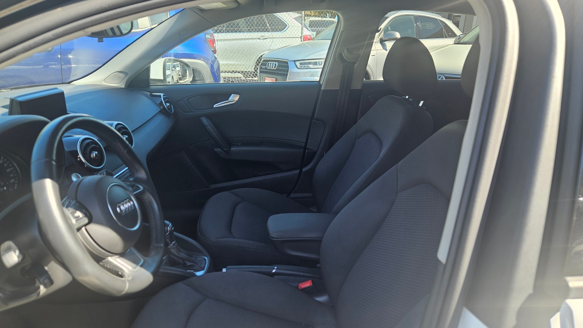 AUDI A1 Sportback 1.0 TFSI S-tronic-image-4