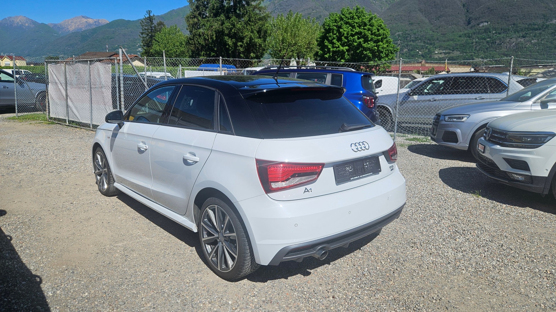 AUDI A1 Sportback 1.0 TFSI S-tronic-image-1