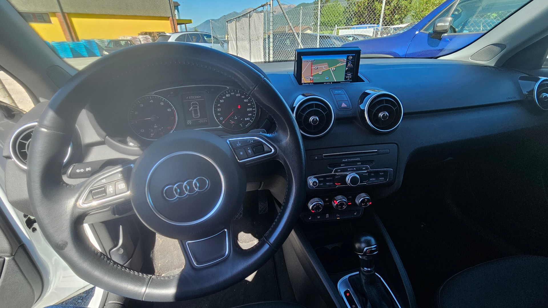 AUDI A1 Sportback 1.0 TFSI S-tronic-image-6