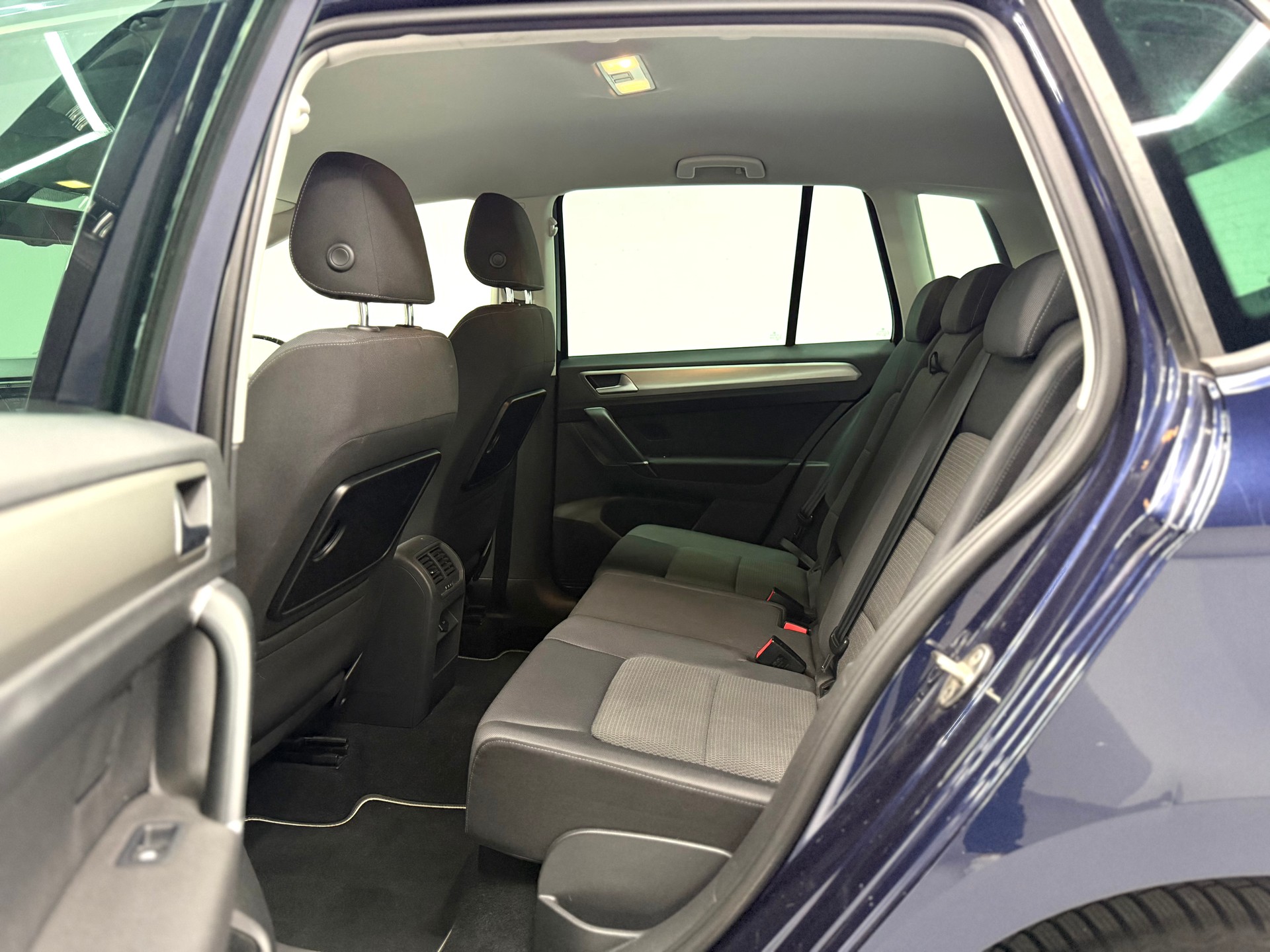 VW Golf Sportsvan 1.4 TSI Comfortline DSG-image-9