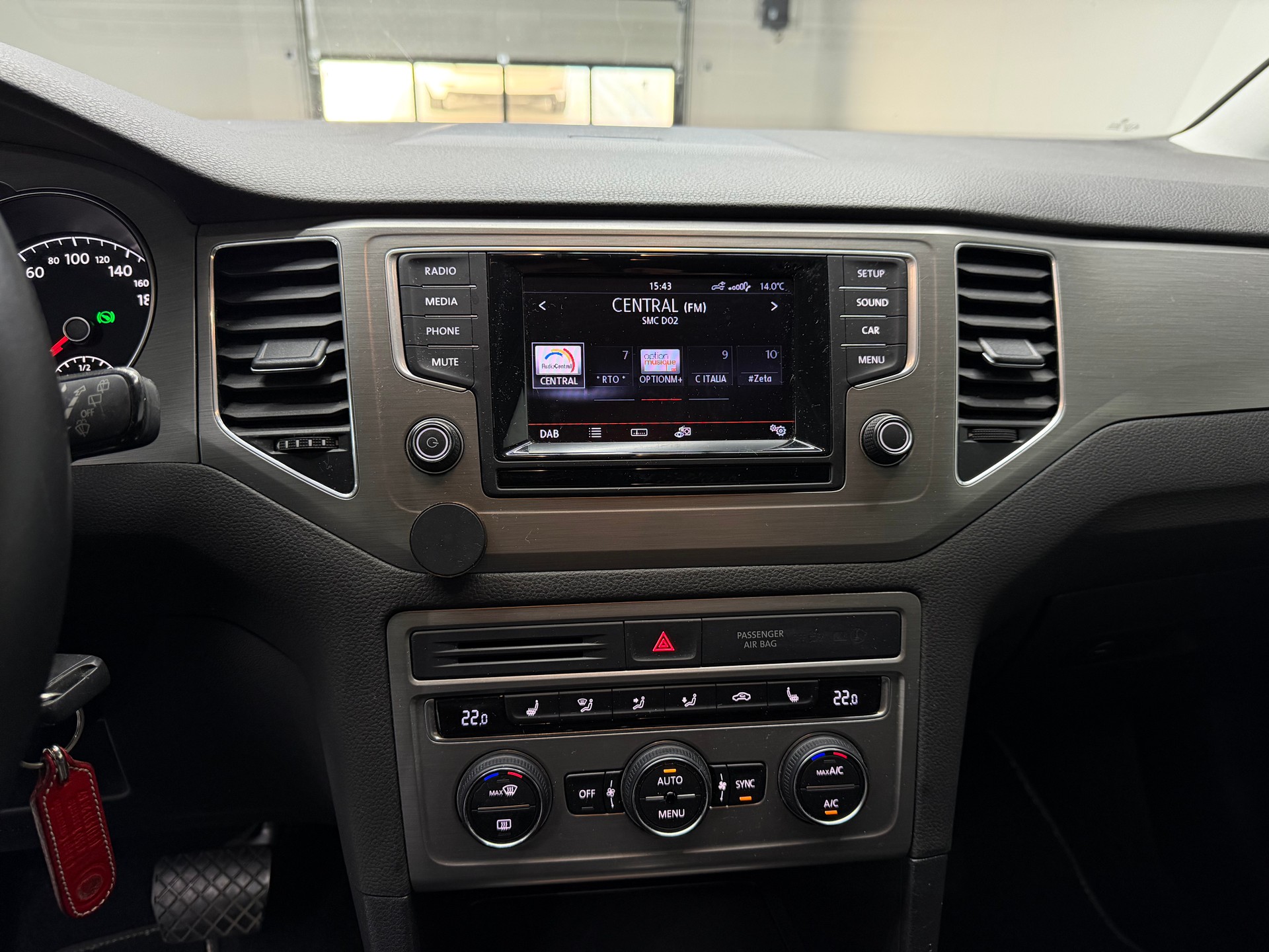 VW Golf Sportsvan 1.4 TSI Comfortline DSG-image-13