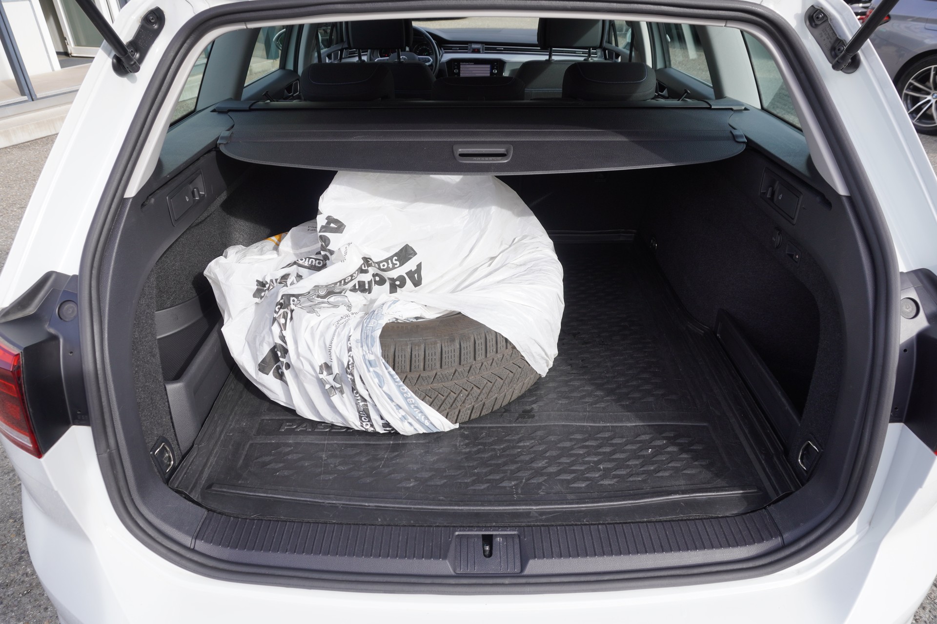 VW Passat Variant 1.4 TSI GTE Hybrid DSG-image-10