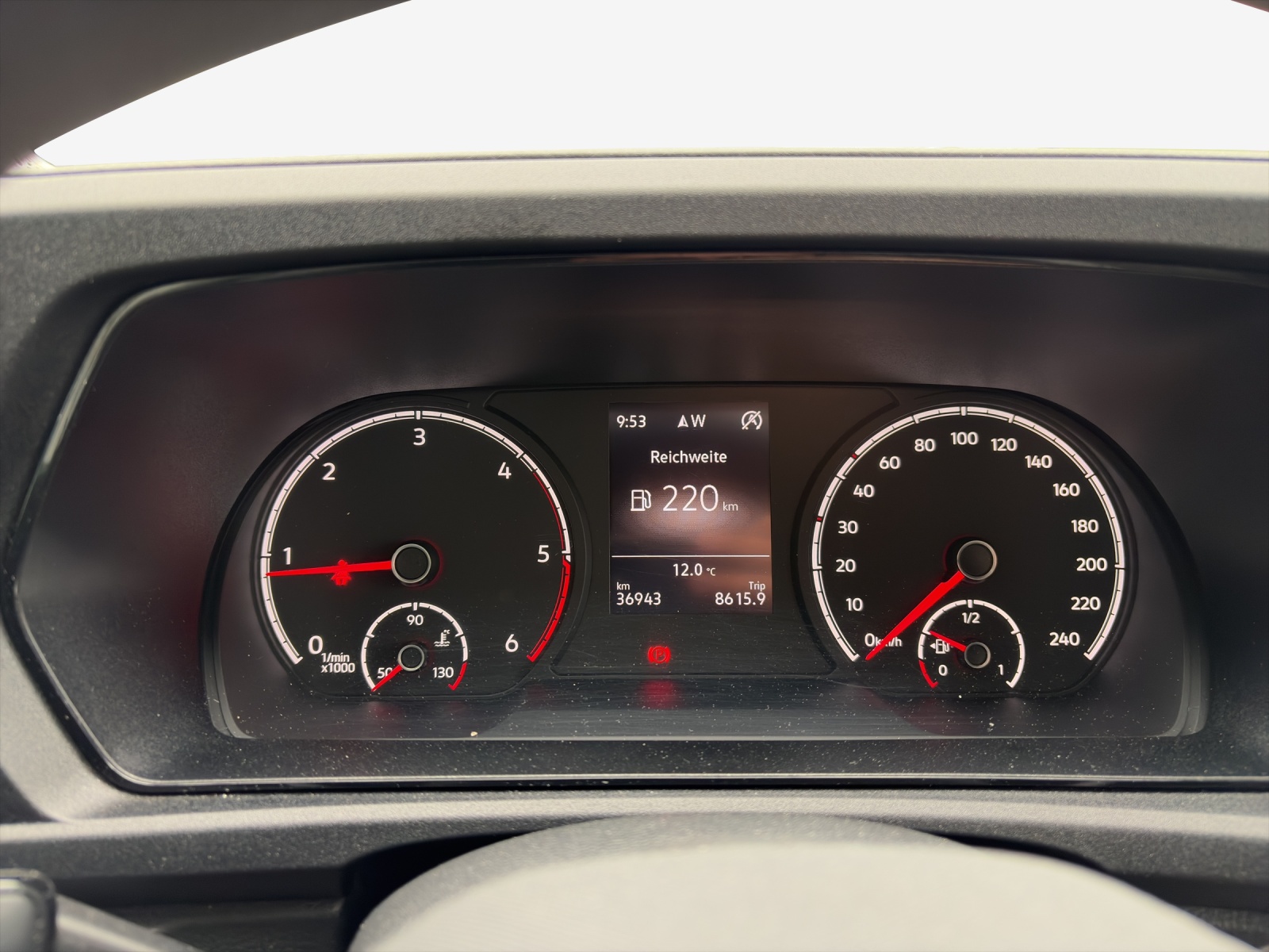 VW Caddy Cargo 2.0TDI-image-15