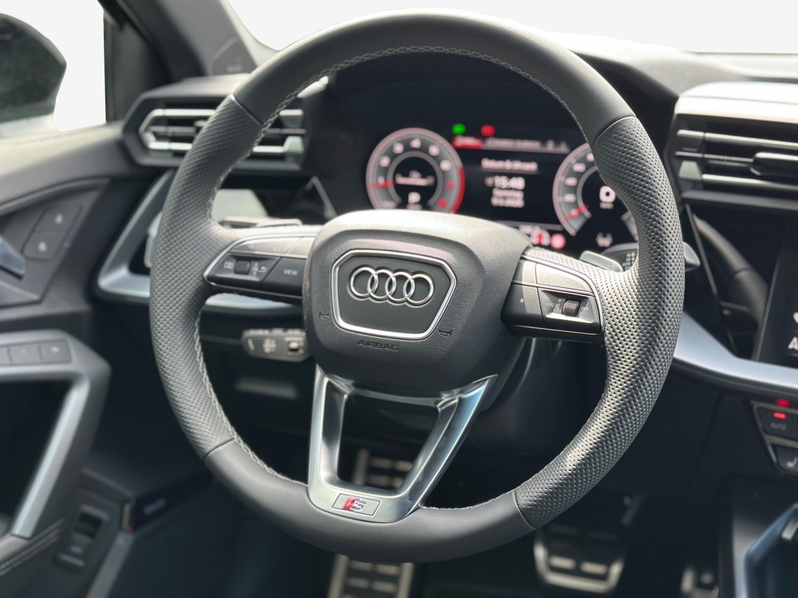 AUDI A3 Sportback TFSI 150 kW quattro S line S tronic-image-9