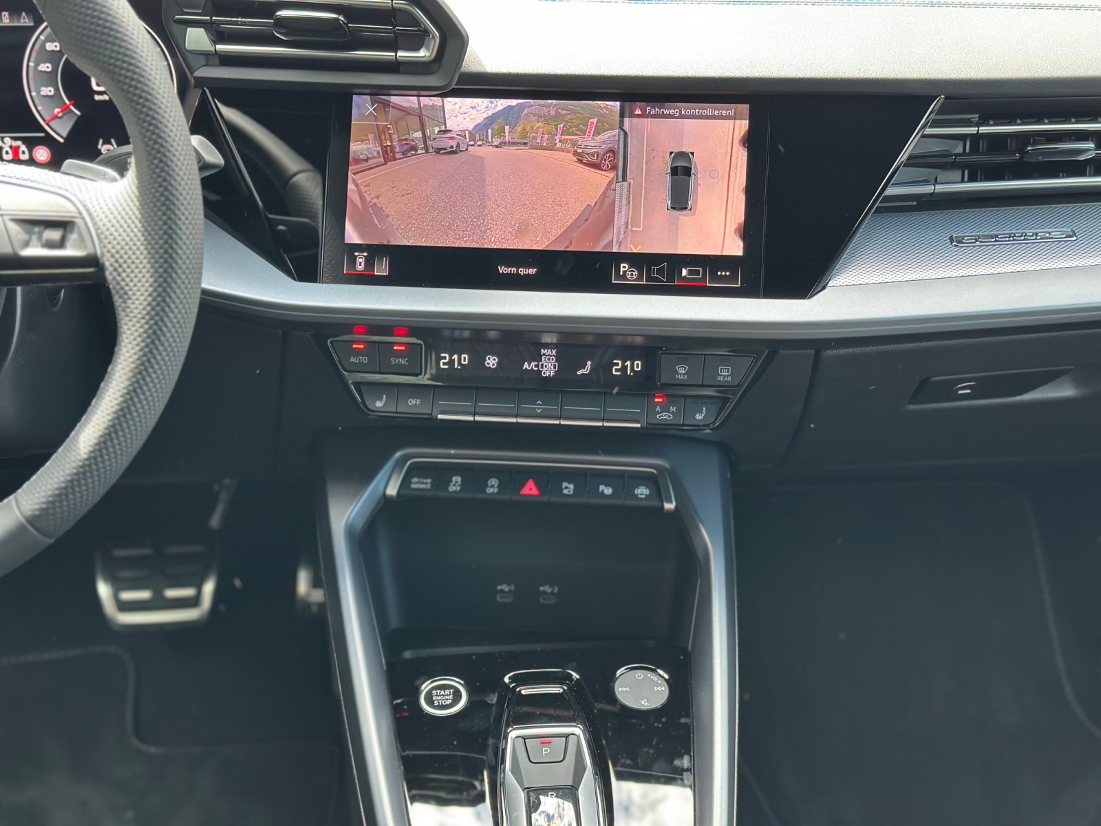AUDI A3 Sportback TFSI 150 kW quattro S line S tronic-image-10