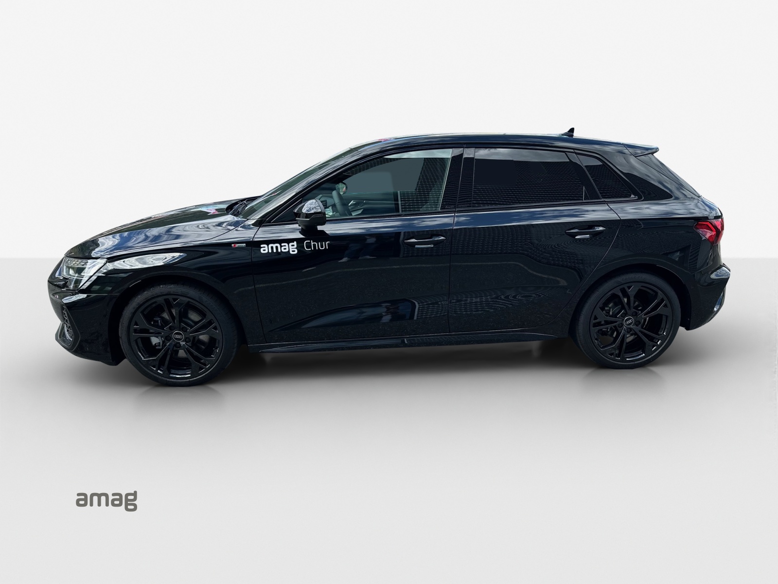 AUDI A3 Sportback TFSI 150 kW quattro S line S tronic-image-1