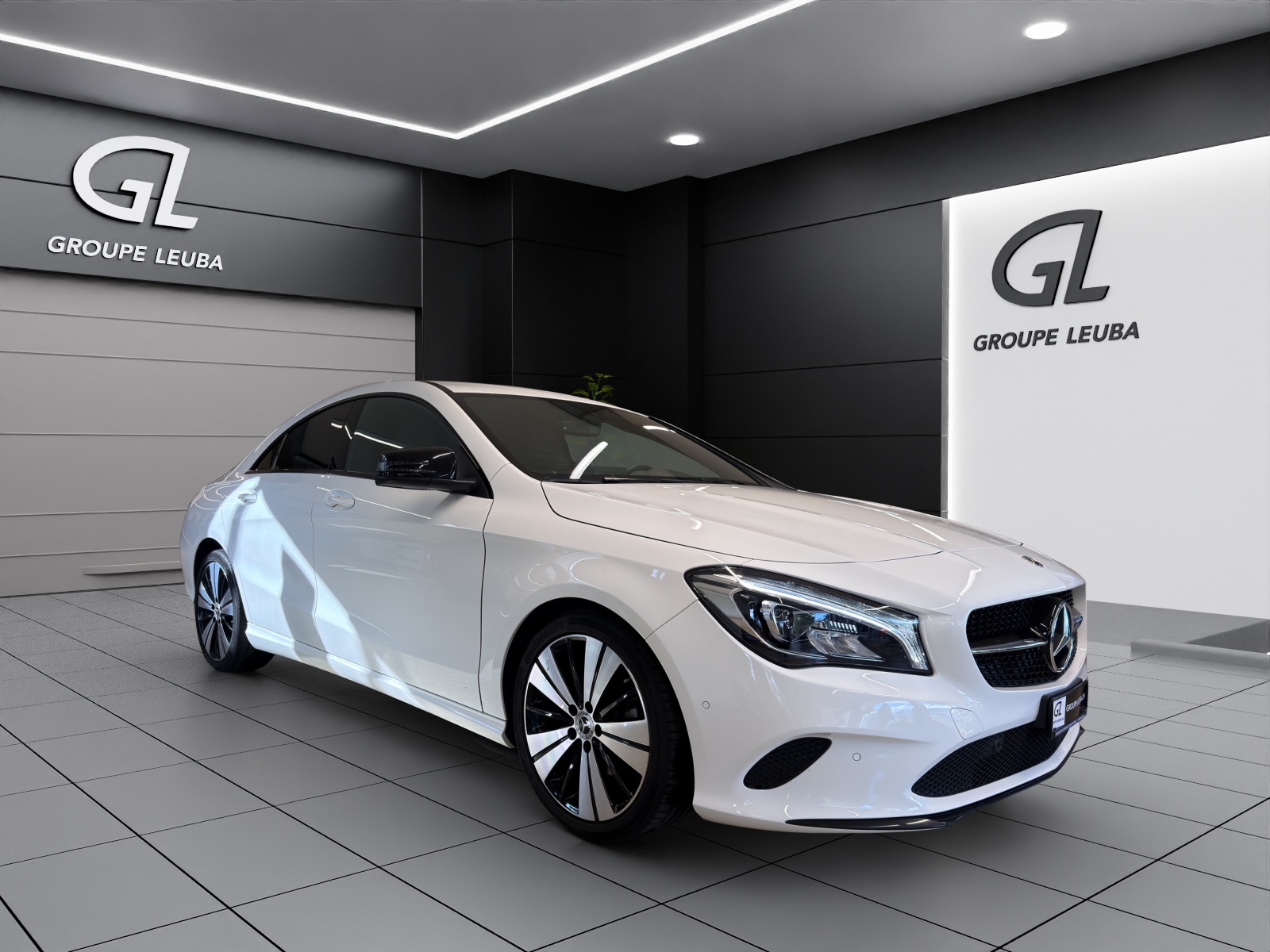 Photo MERCEDES-BENZ CLA-200 CLA 200 Night Star