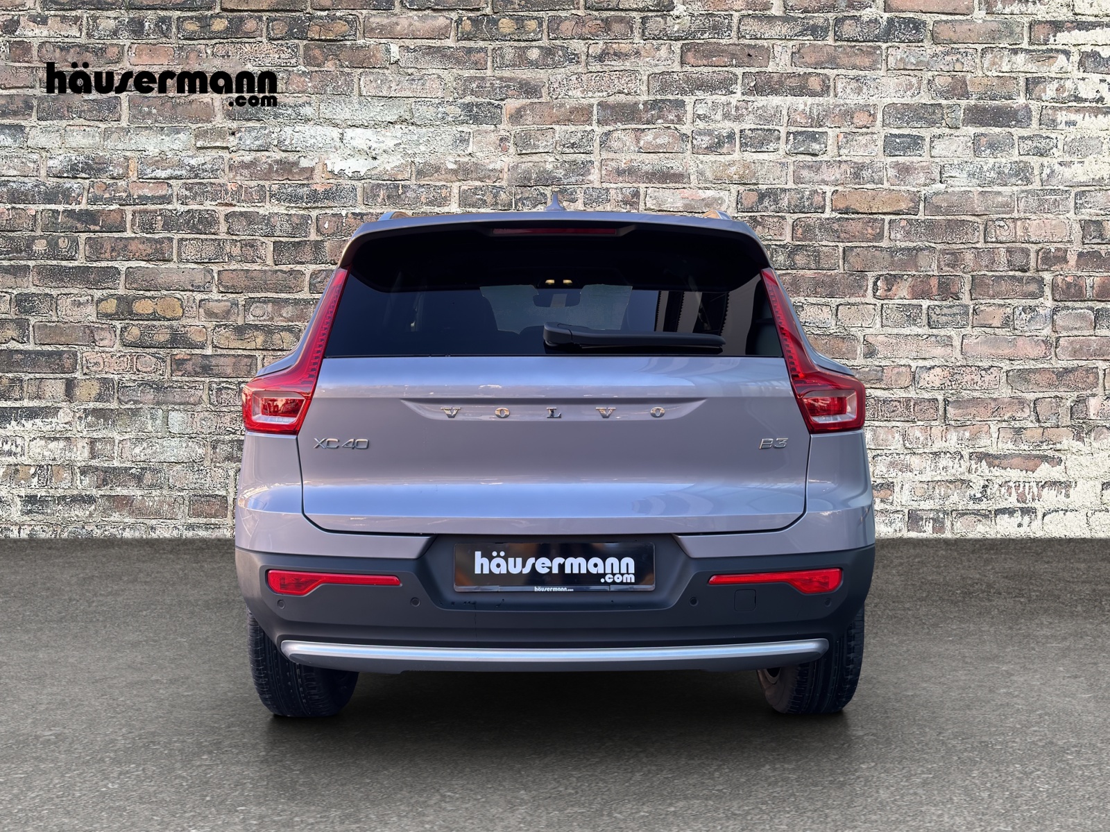 VOLVO XC40 2.0 B3 MH Core XCITE-image-10