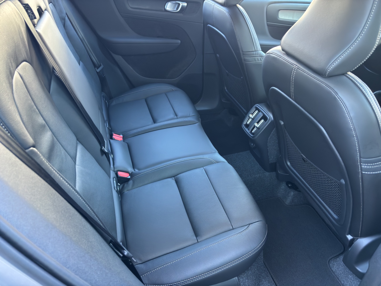 VOLVO XC40 2.0 B3 MH Core XCITE-image-5