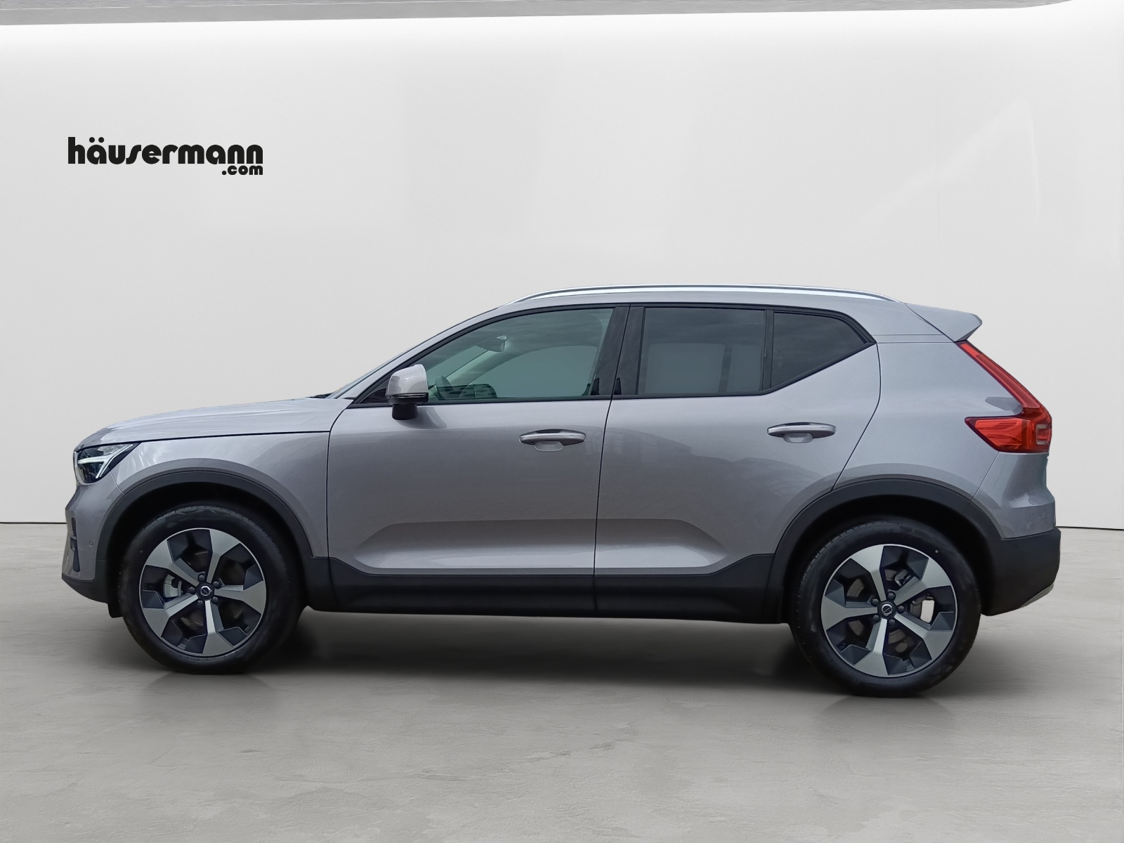 VOLVO XC40 2.0 B3 MH Core XCITE-image-2