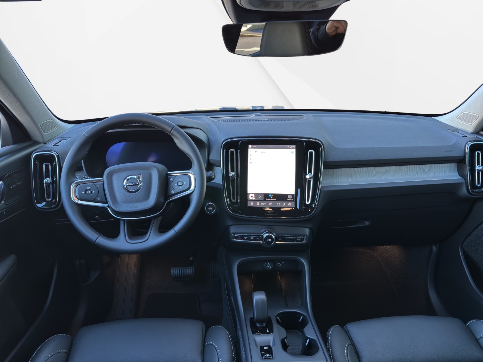 VOLVO XC40 2.0 B3 MH Core XCITE-image-6