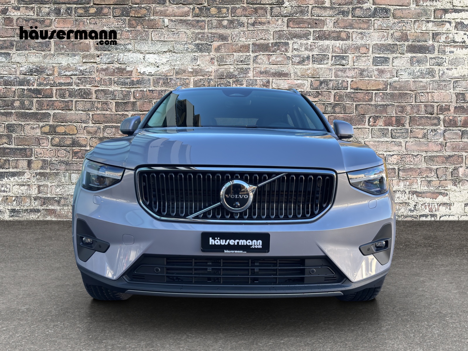 VOLVO XC40 2.0 B3 MH Core XCITE-image-9