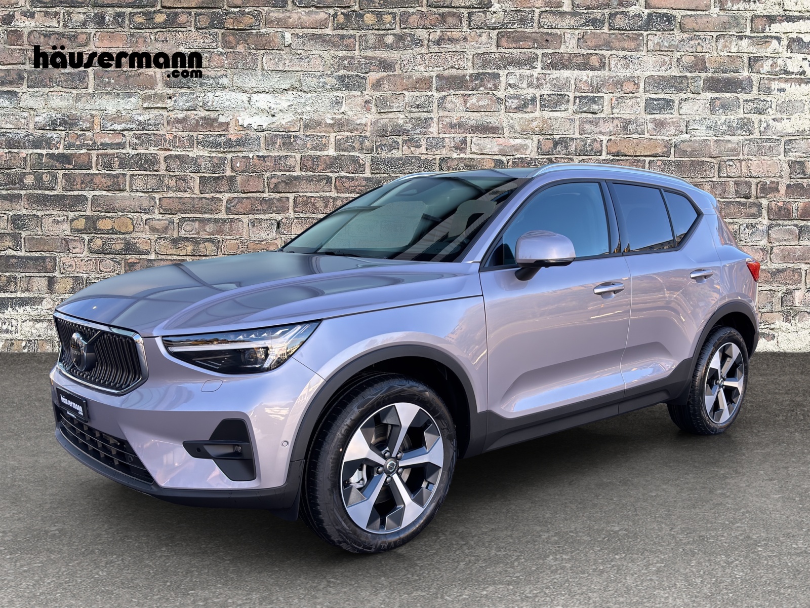 VOLVO XC40 2.0 B3 MH Core XCITE-image-0