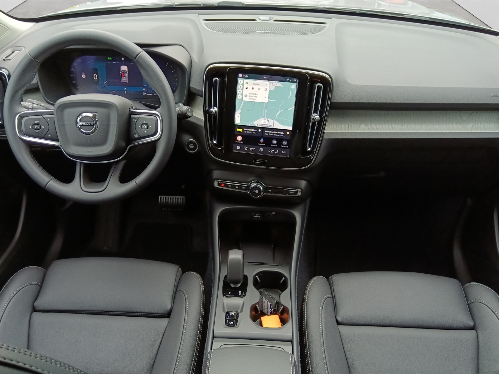 VOLVO XC40 2.0 B3 MH Core XCITE-image-6