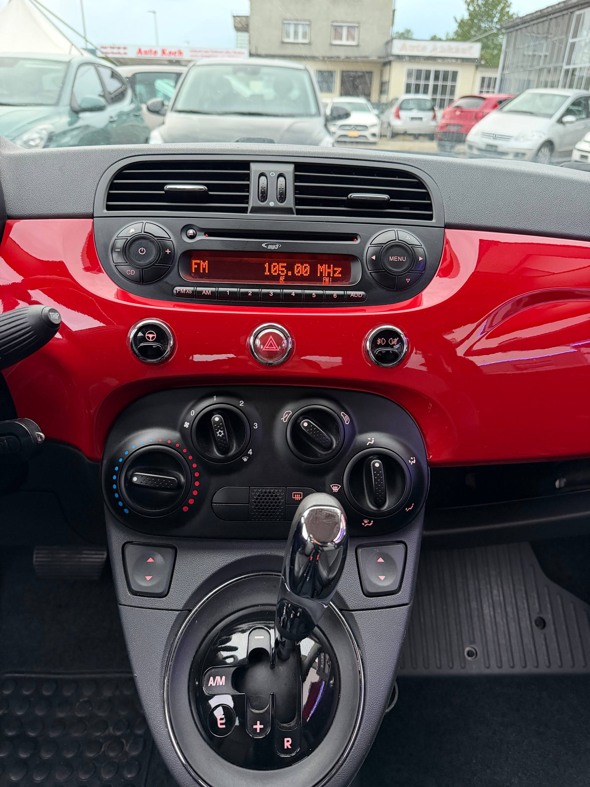 FIAT 500 1.2 Lounge Dualogic-image-18