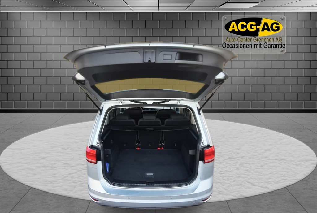 VW Touran 2.0 TDI BlueMotion TechnologyComfortline DSG ** Anh-Kupplung ** Gr.Navi ** RF-Kamera ** Parkhilfe v+h **-image-6