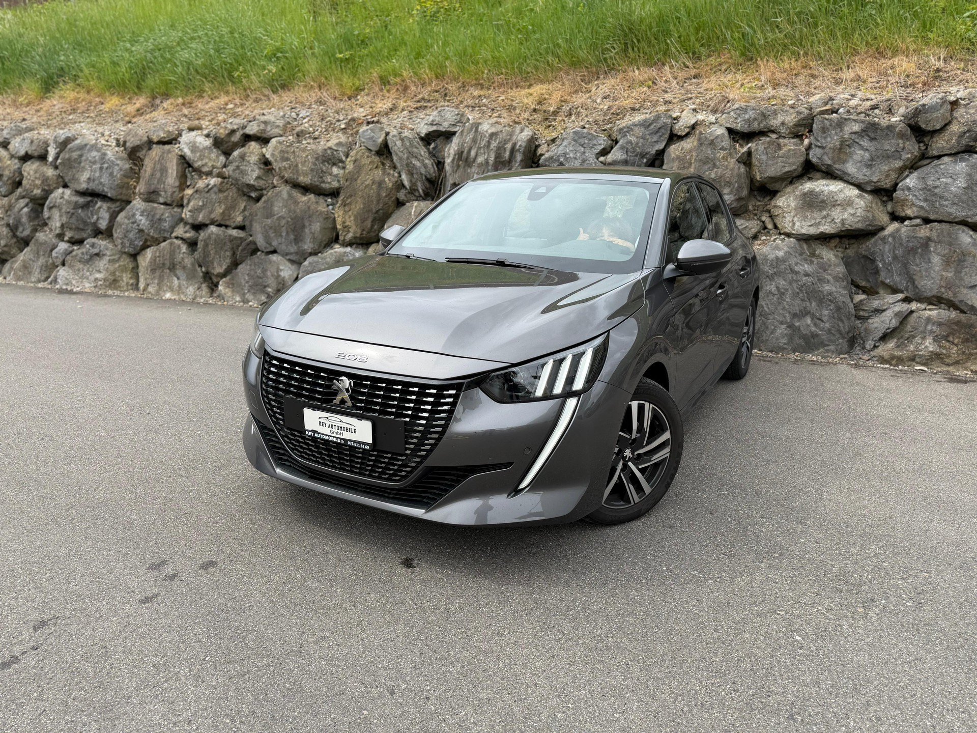 PEUGEOT 208 1.2 PureTech Allure EAT8-image-0