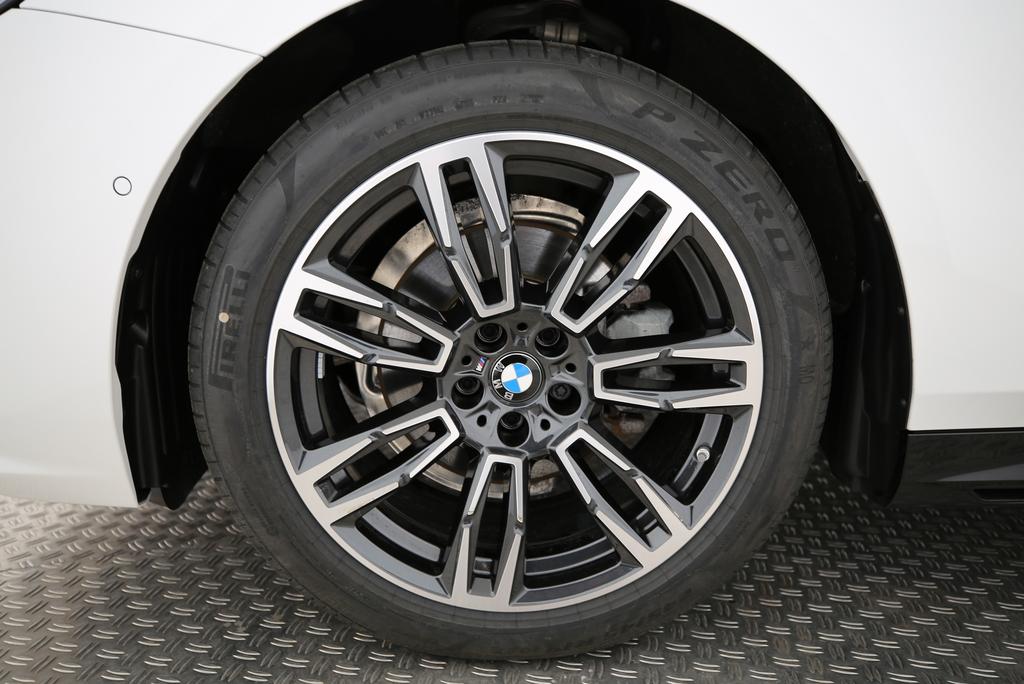 BMW 520d xDrive Touring-image-18