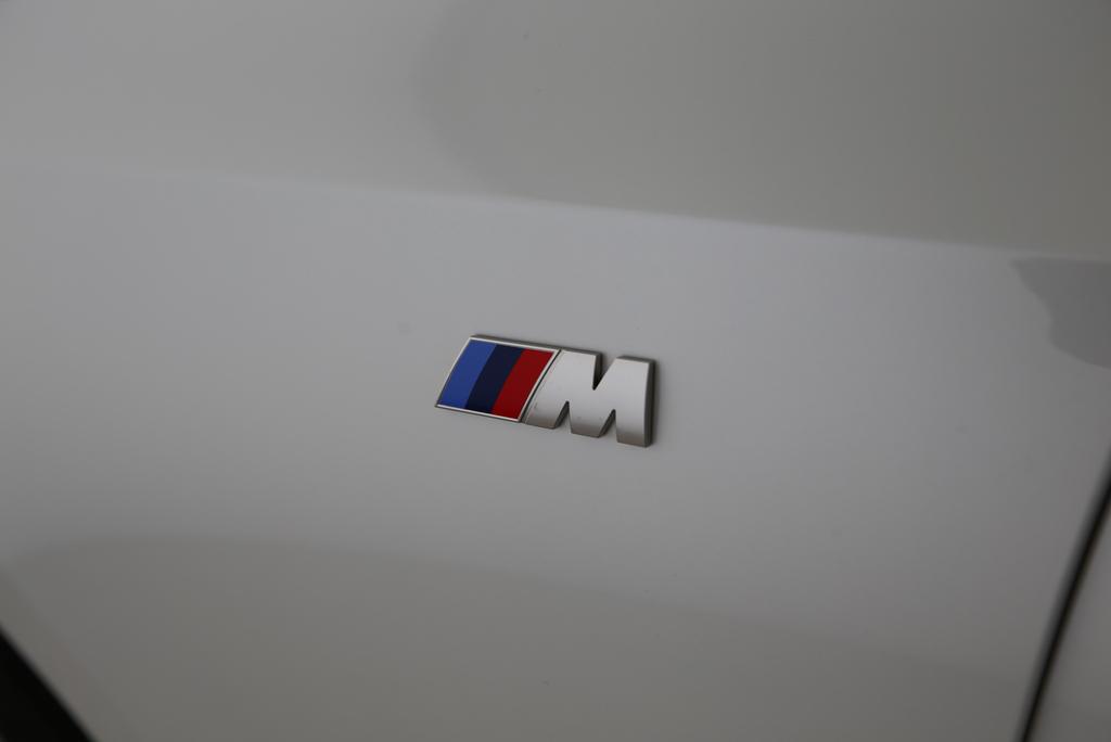 BMW 520d xDrive Touring-image-17