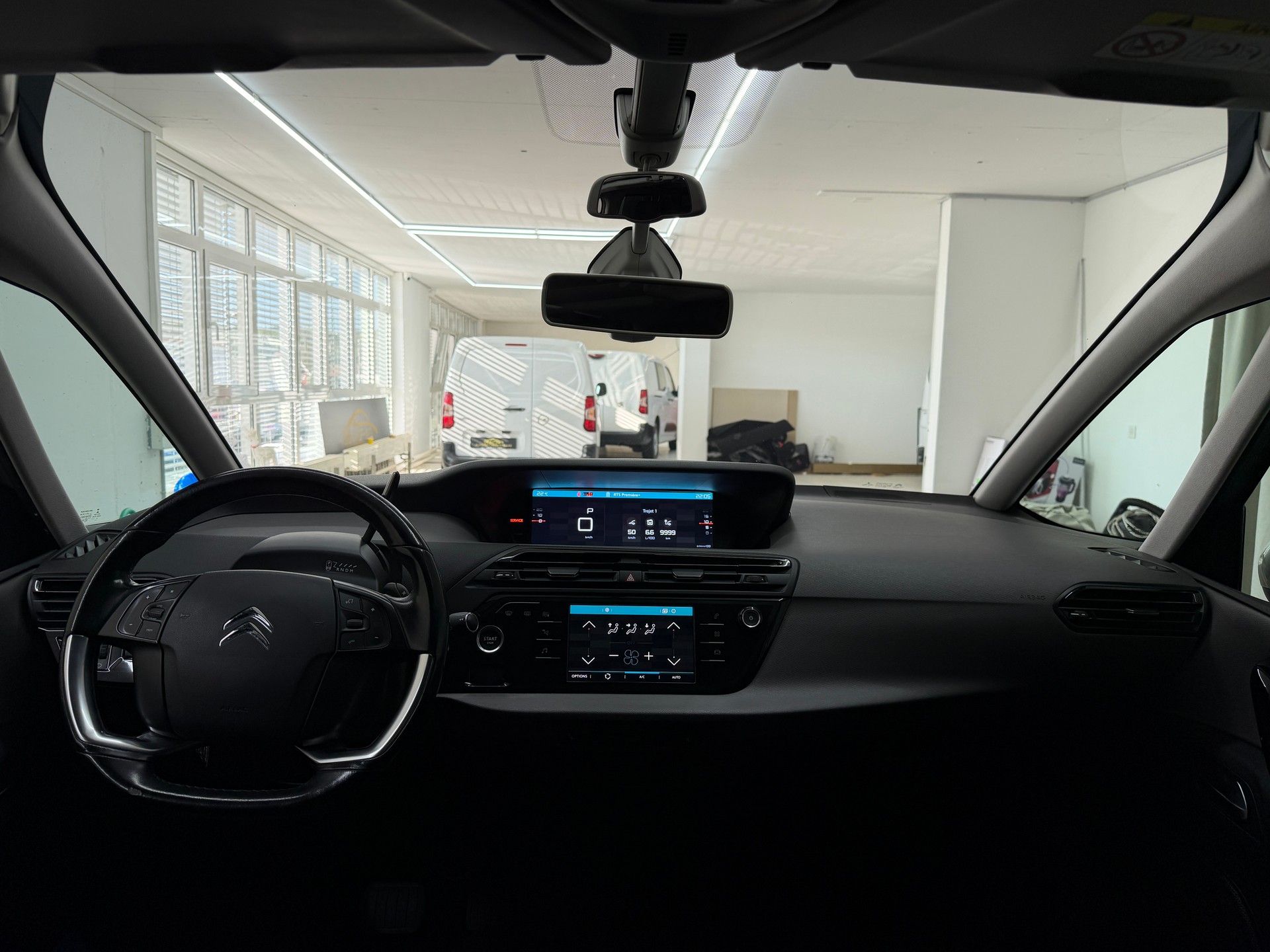 CITROEN Grand C4 Picasso 1.2 Pure Tech Feel Edition EAT6-image-9